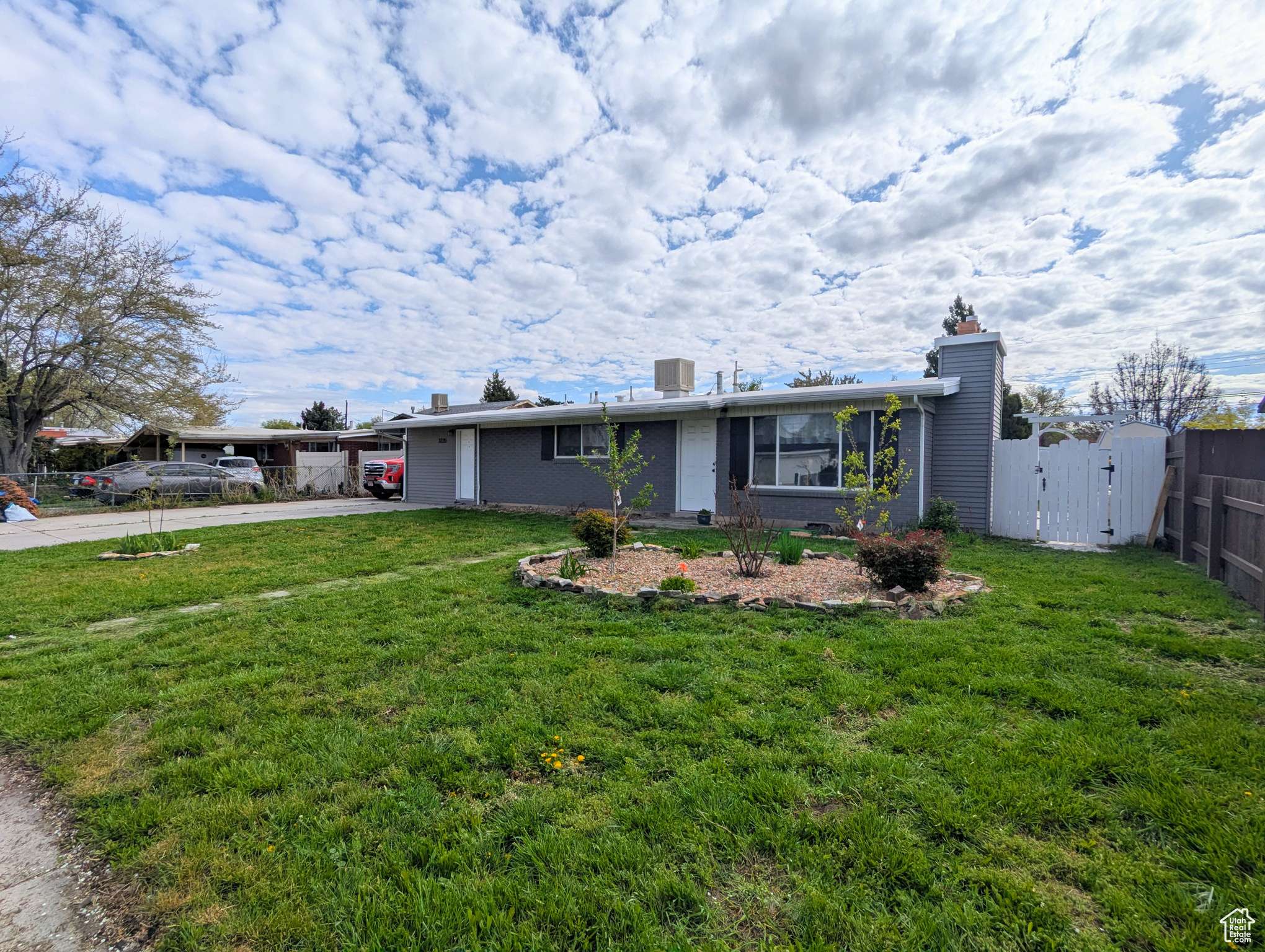 West Valley City, UT 84119,3235 S MEADOWLARK DR
