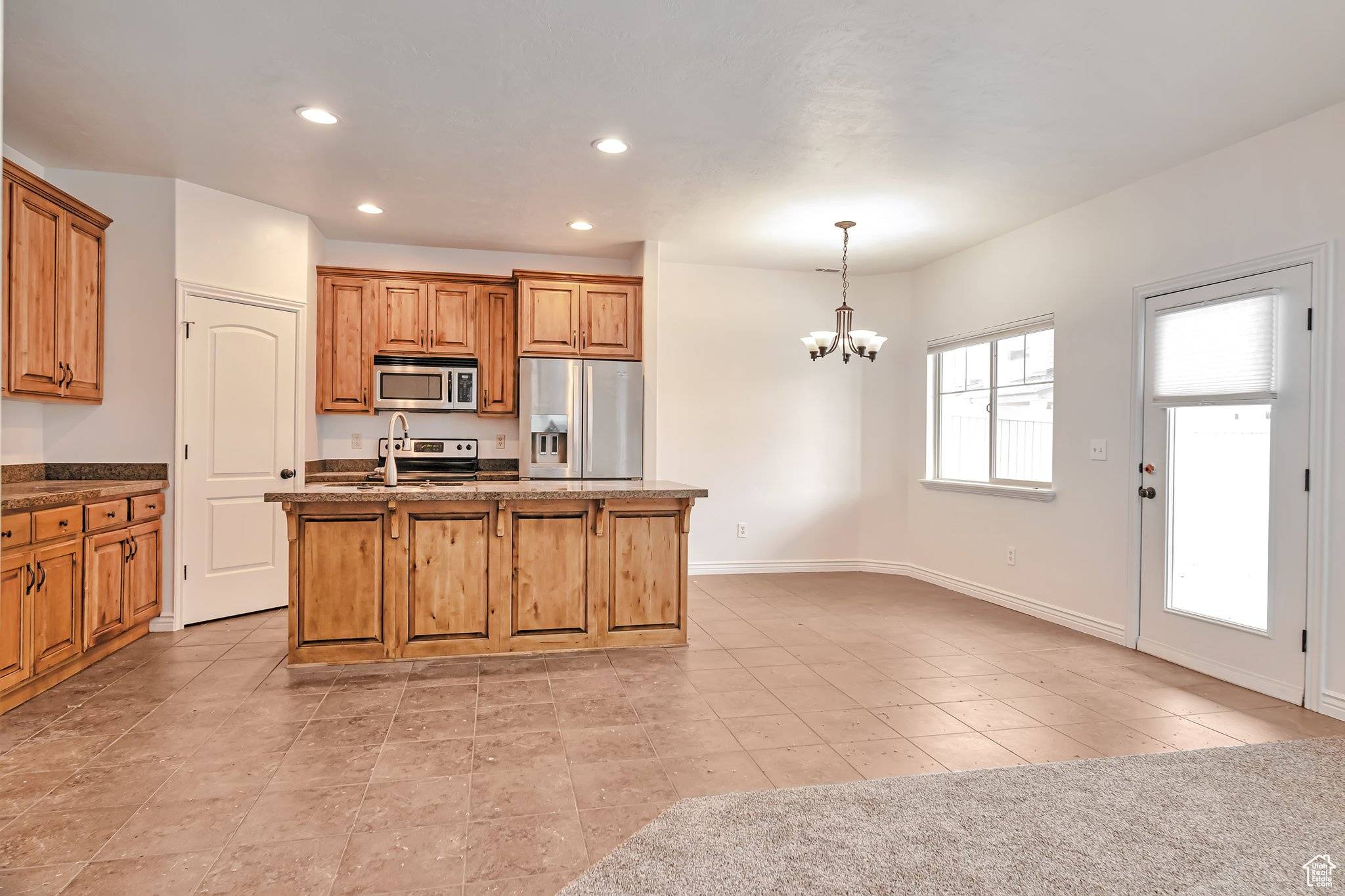 Orem, UT 84059,845 S 1840 W