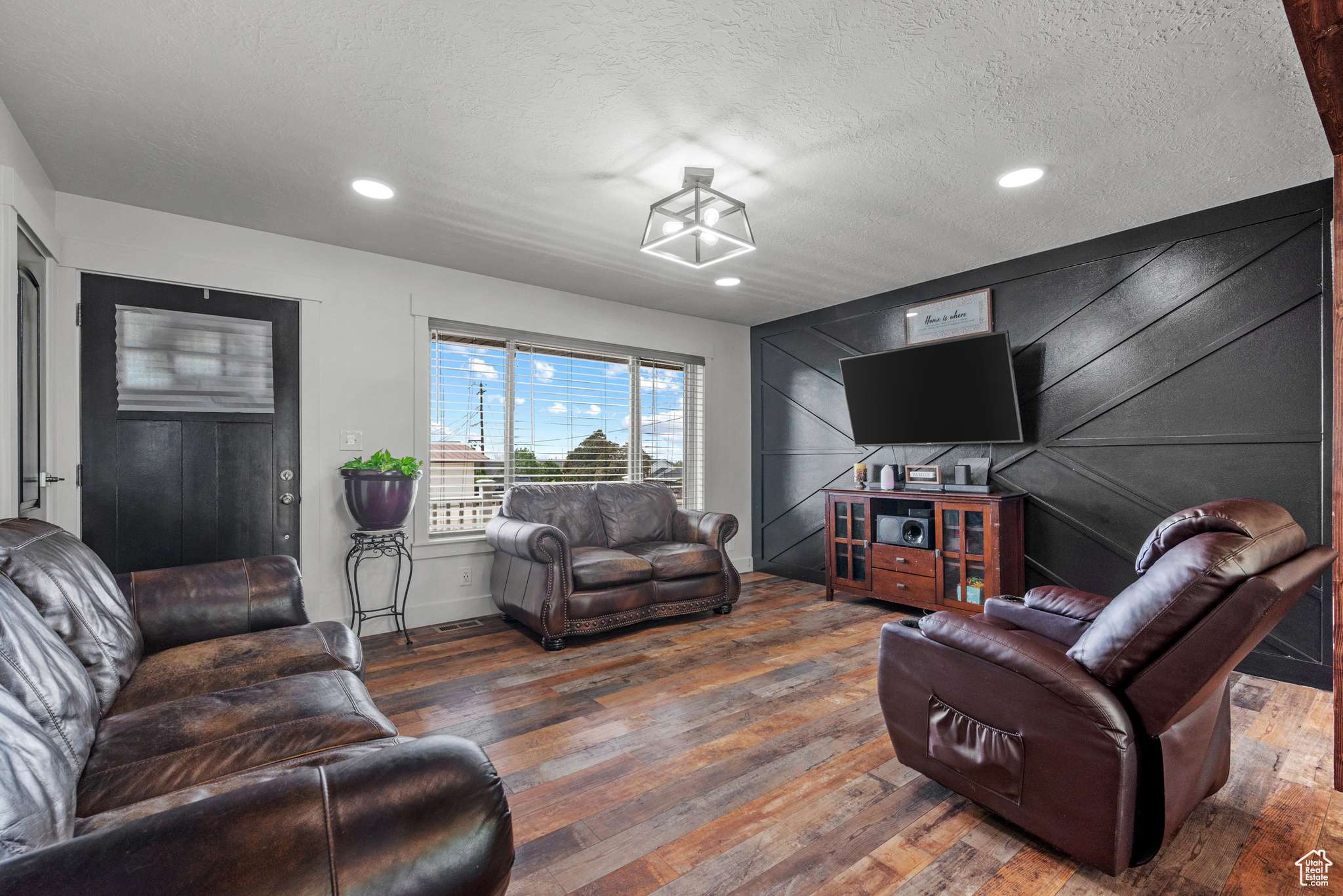 Bountiful, UT 84010,1414 N 325 E