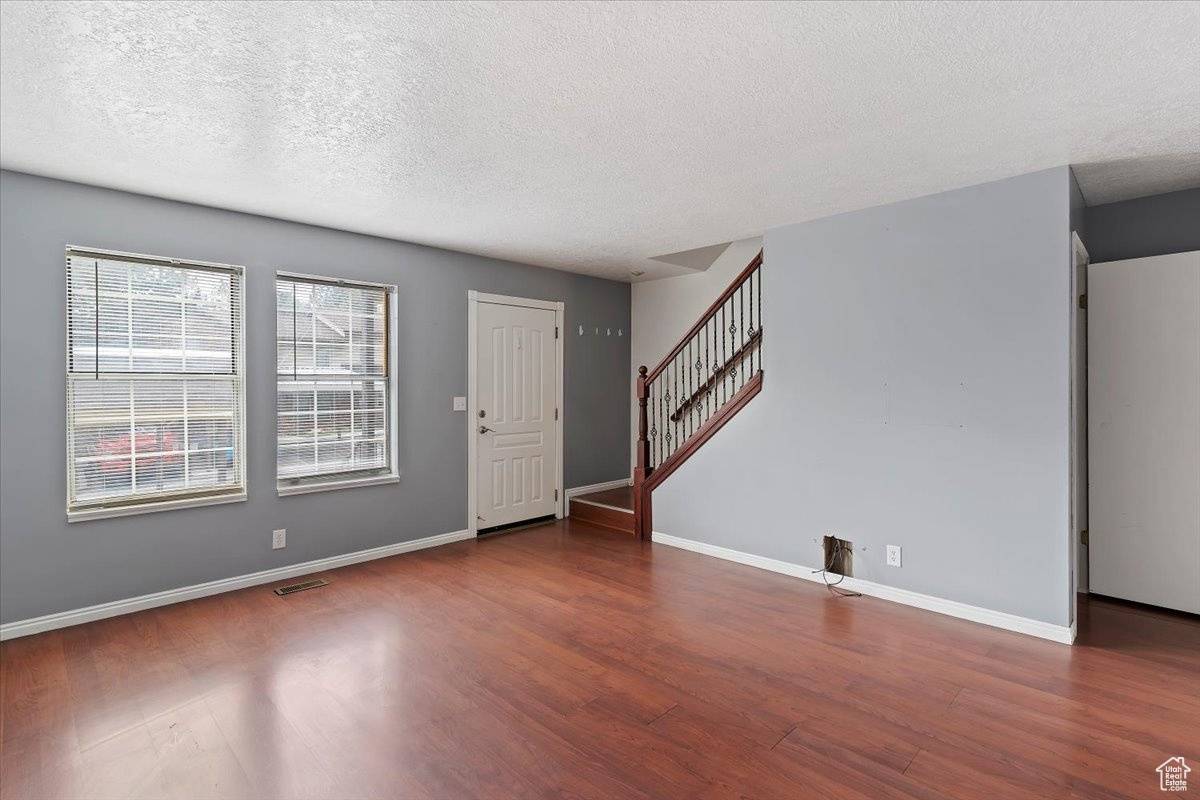 Ogden, UT 84404,1464 S 1650 E