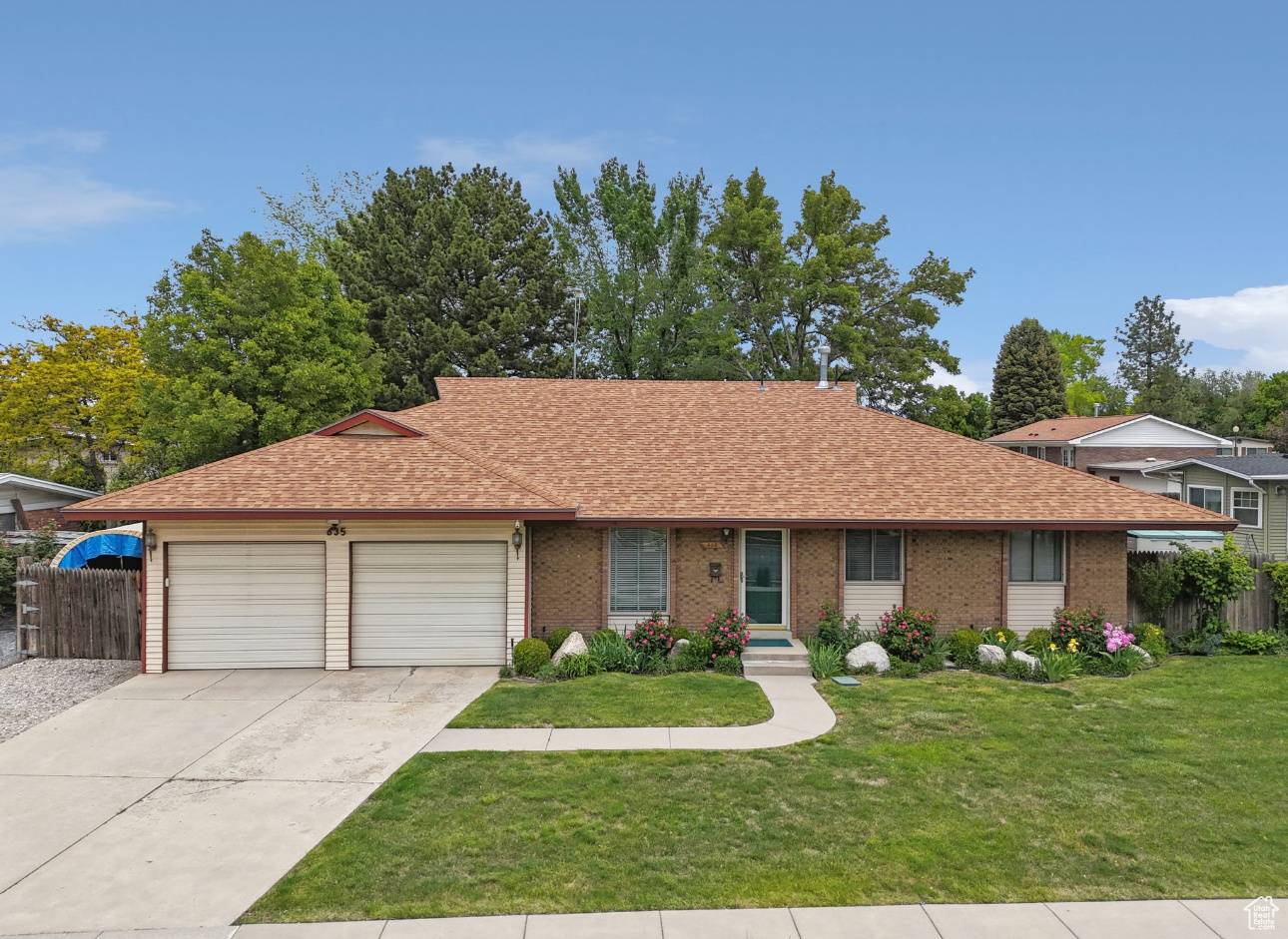Sandy, UT 84070,635 E PIONEER AVE S