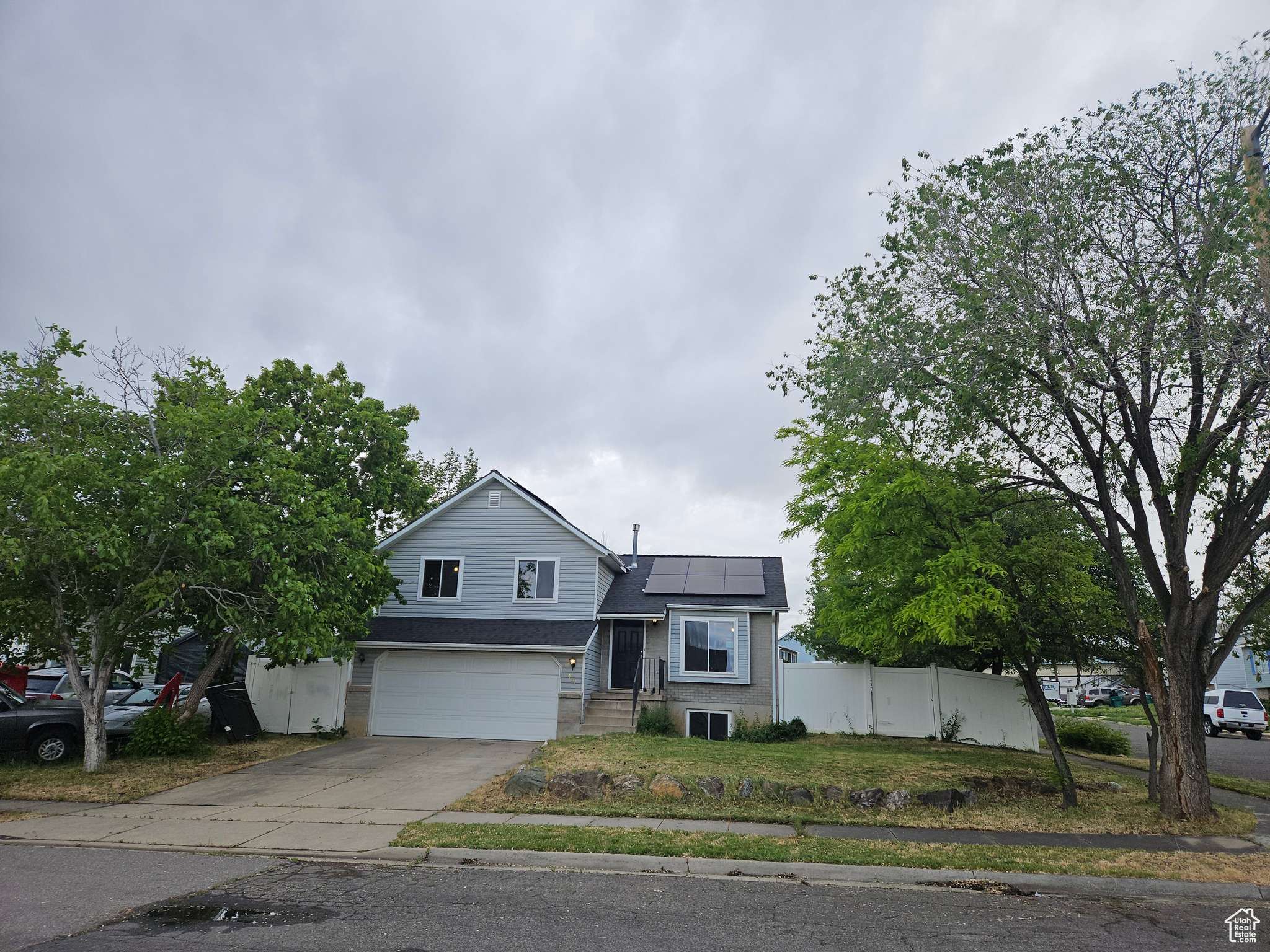 Clearfield, UT 84015,417 W 225 N