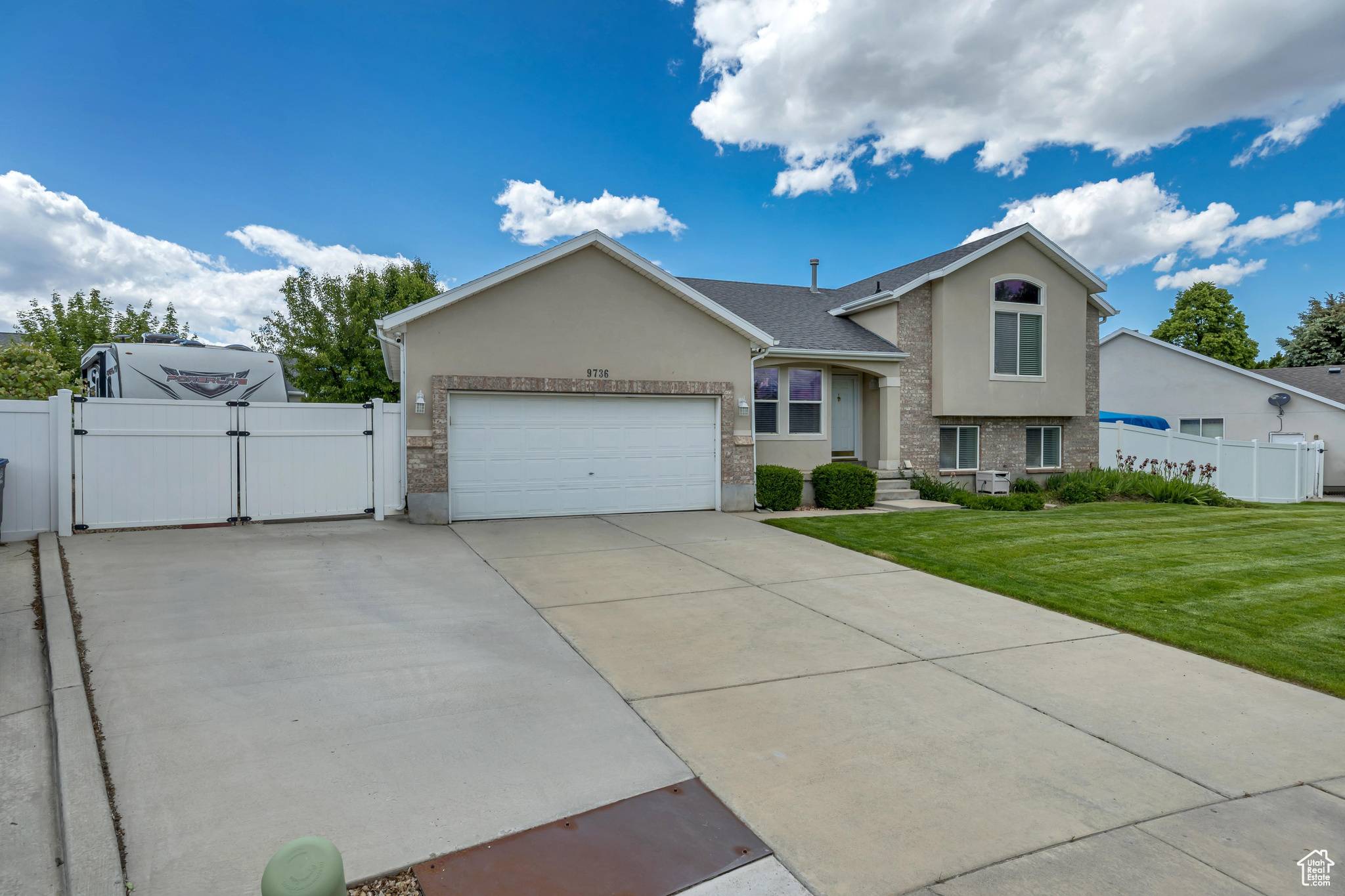 South Jordan, UT 84095,9736 S ROSEWOOD CT W