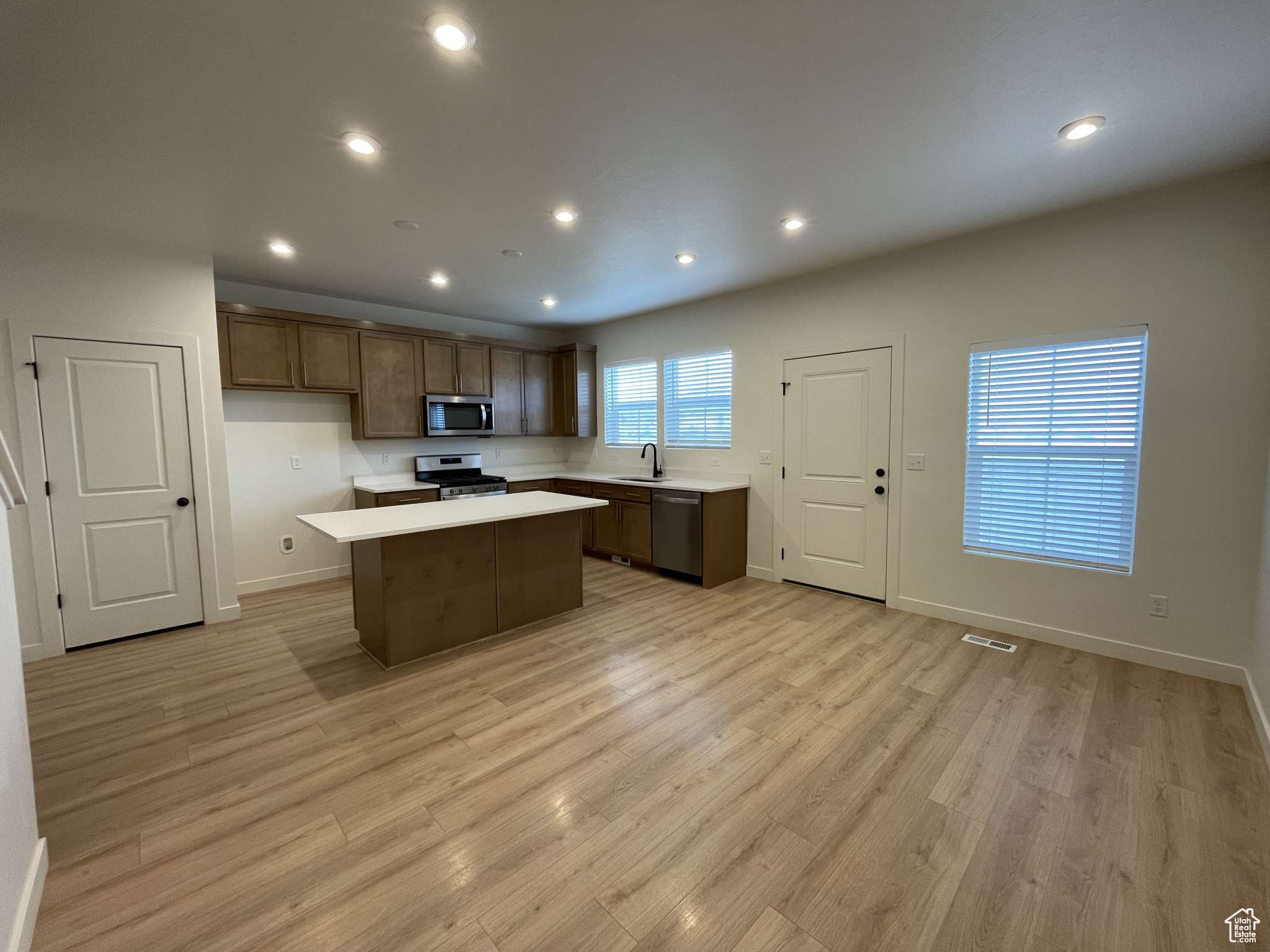 Eagle Mountain, UT 84005,4357 E LONGLEAF LN