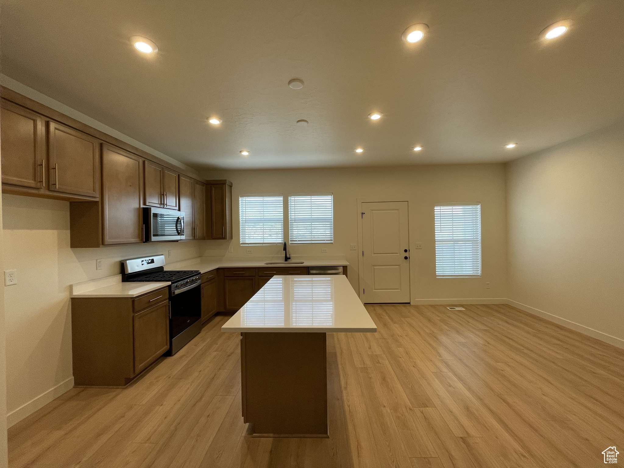 Eagle Mountain, UT 84005,4357 E LONGLEAF LN