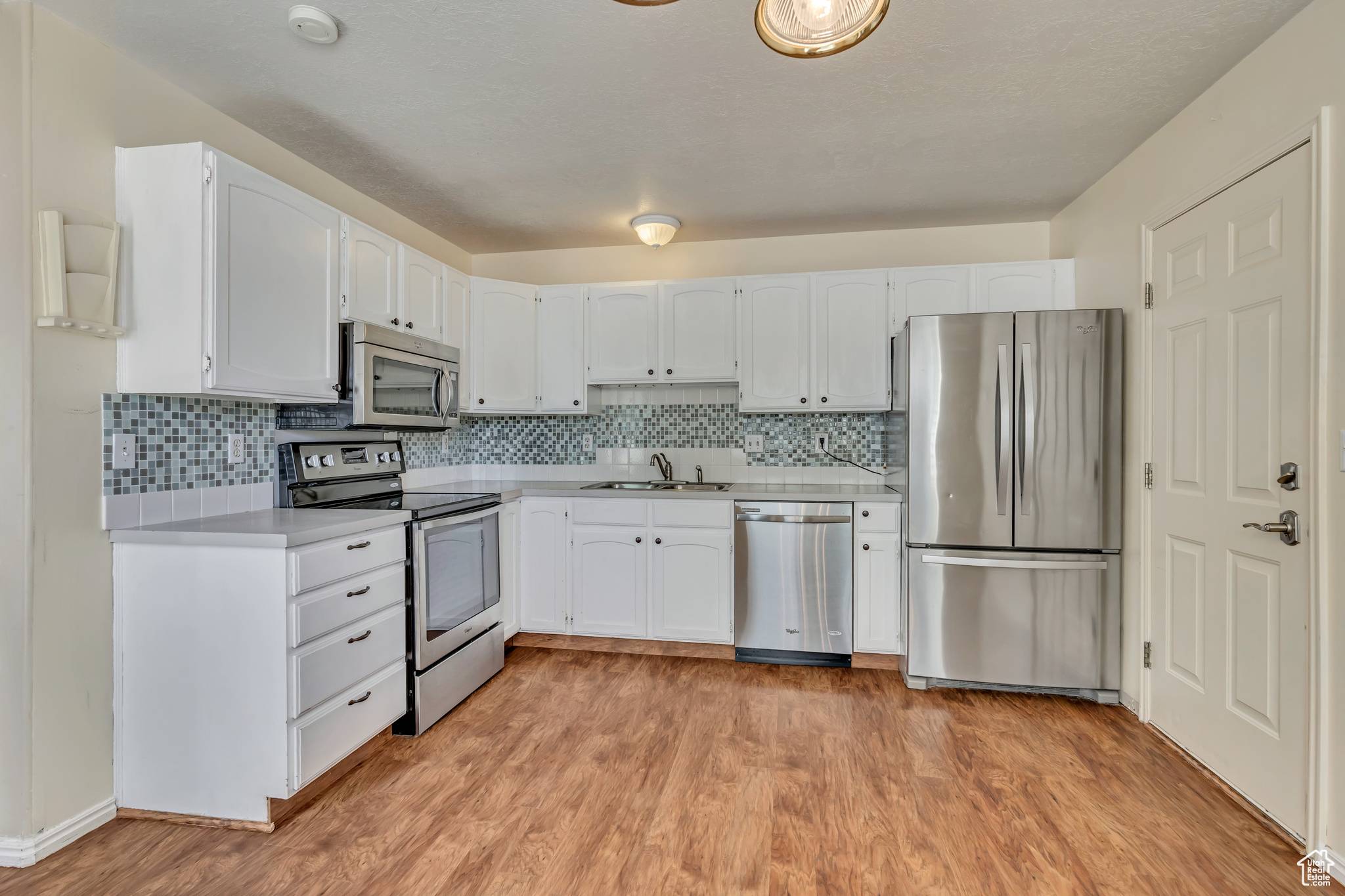 Roy, UT 84067,4733 S 3900 W