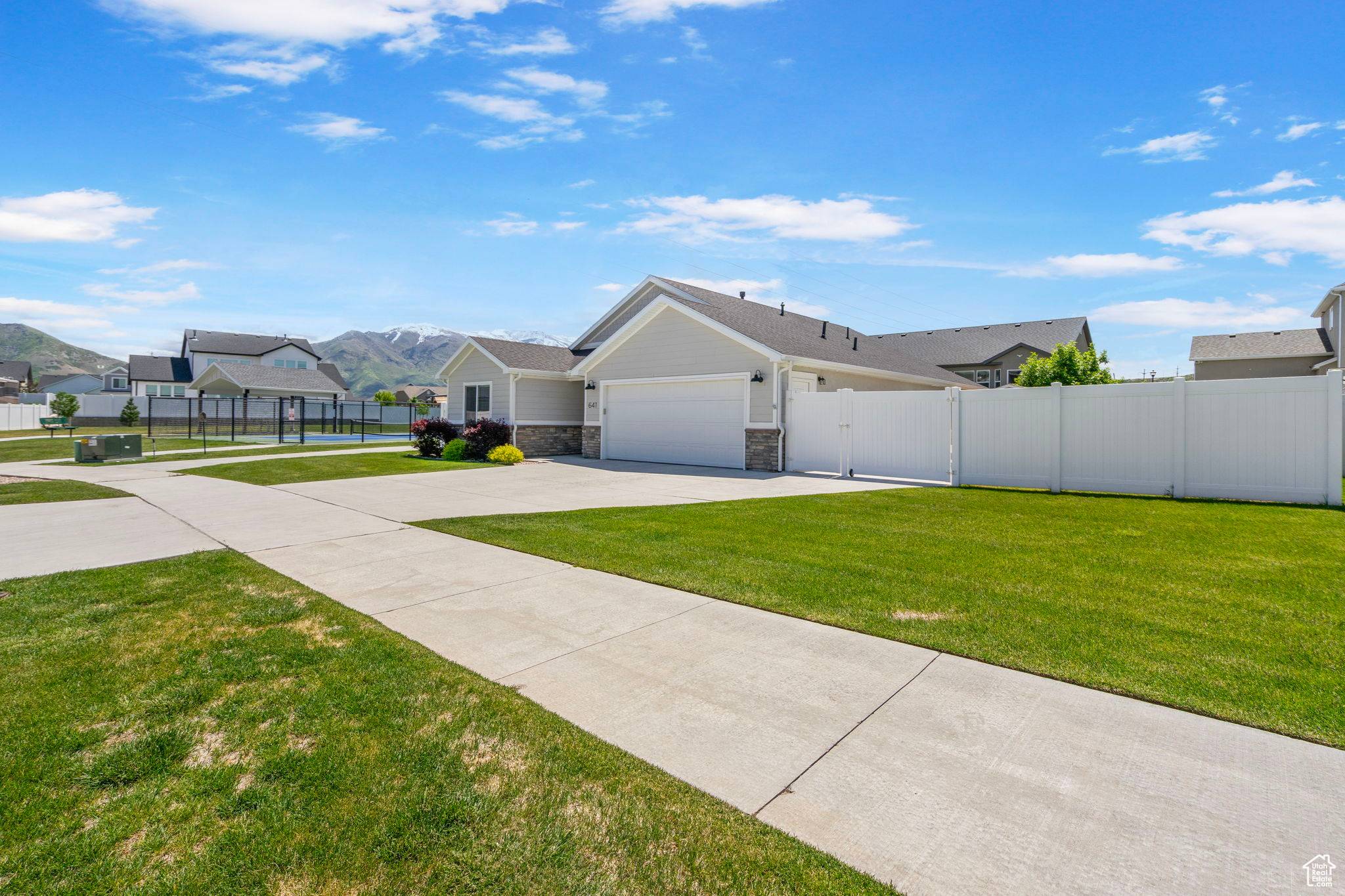 South Weber, UT 84405,641 E GREEN SPRINGS WAY #324