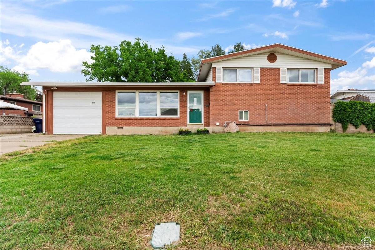 Roy, UT 84067,5824 S 2150 W