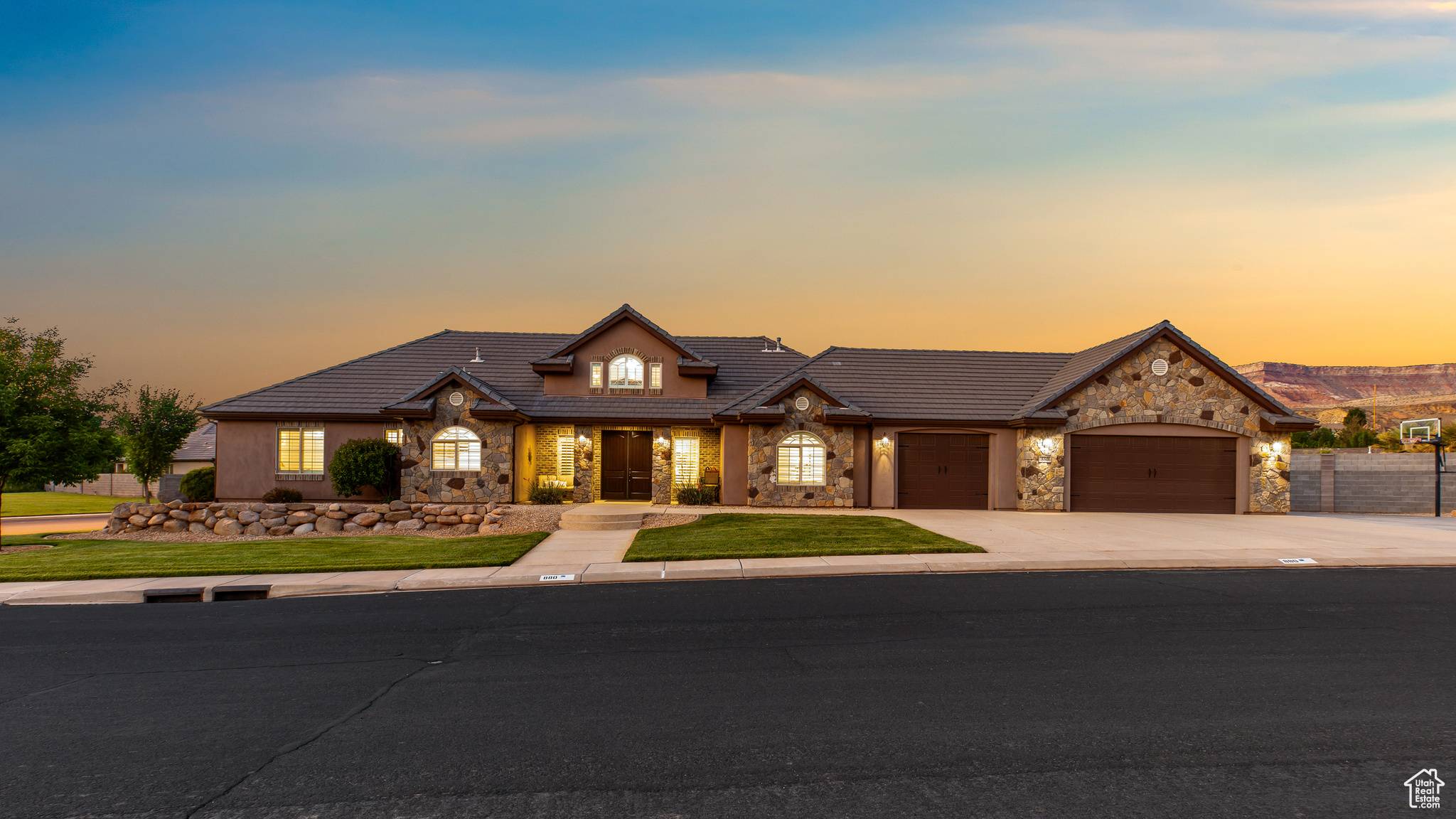 La Verkin, UT 84745,880 N 370 W