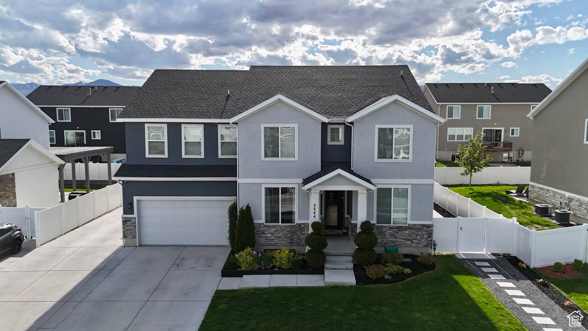 West Jordan, UT 84084,7544 S WOOD FARMS DR
