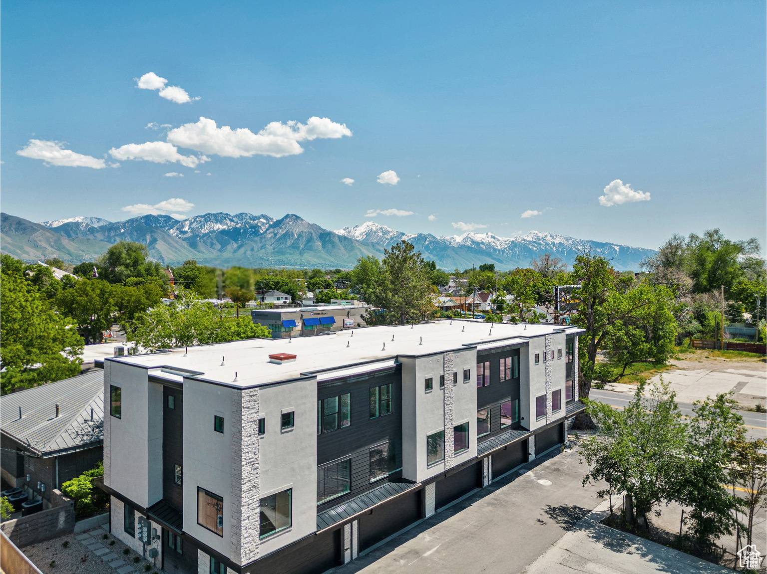 Salt Lake City, UT 84115,321 E 2100 S #4