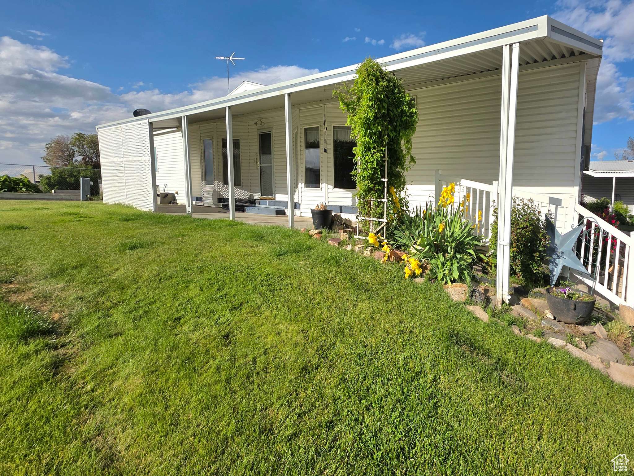 Farr West, UT 84404,1111 N 2000 W #8
