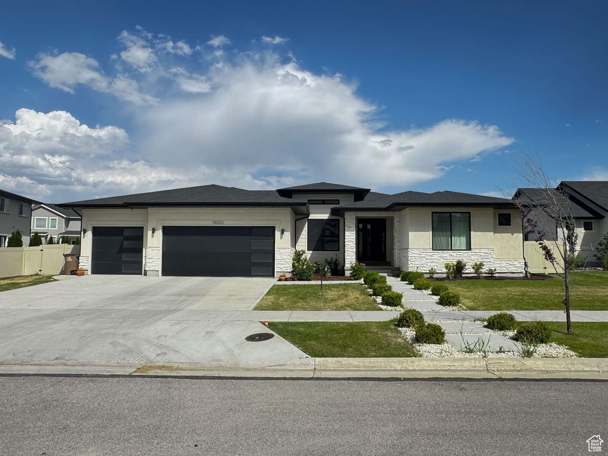 Draper, UT 84020,11603 S FOX VISTA DR W