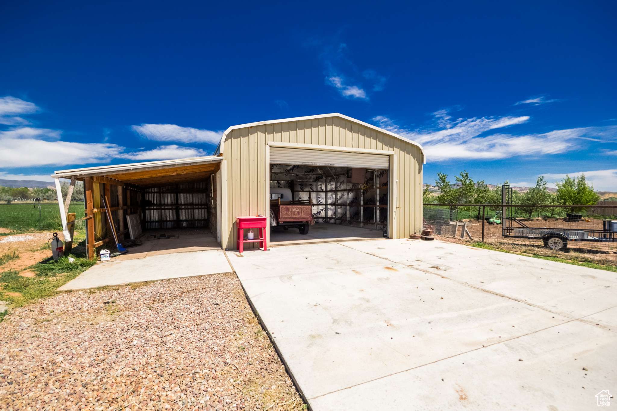 Vernal, UT 84078,113 E 1500 N