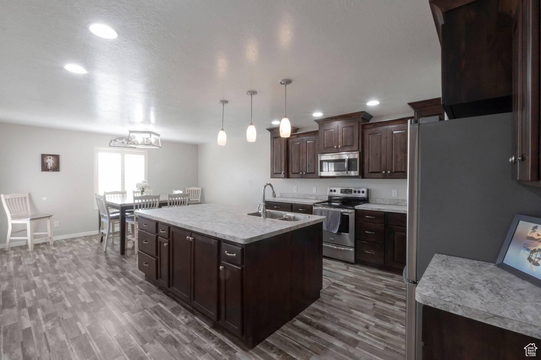 Santaquin, UT 84655,491 TRAVERTINE WAY