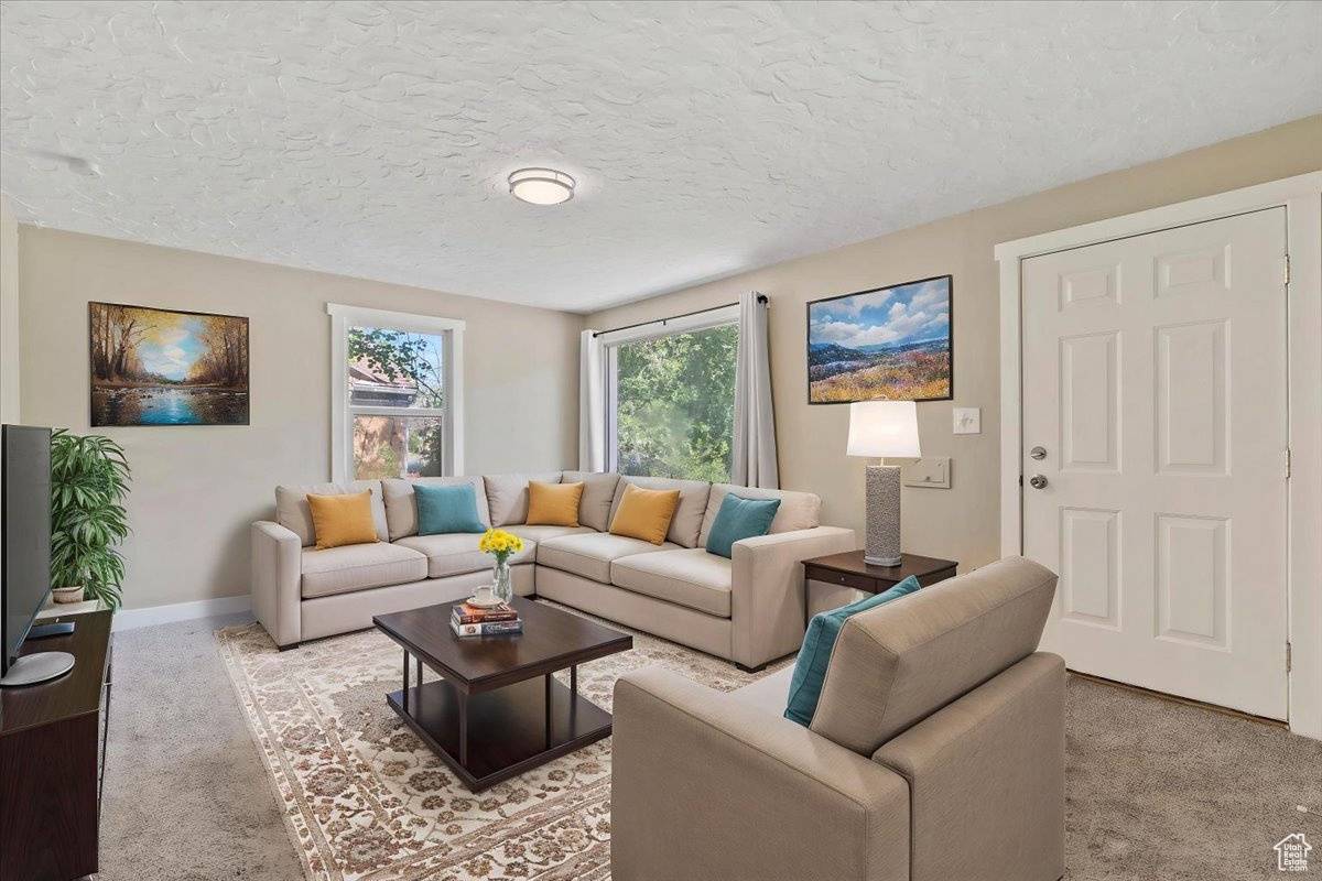 Ogden, UT 84403,917 E SULLIVAN RD