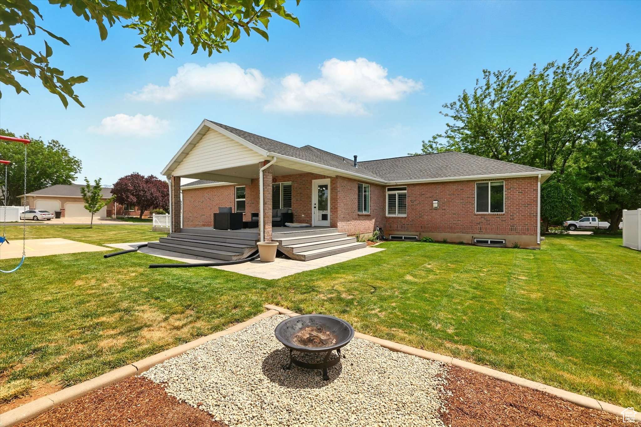 Syracuse, UT 84075,774 W 2300 S