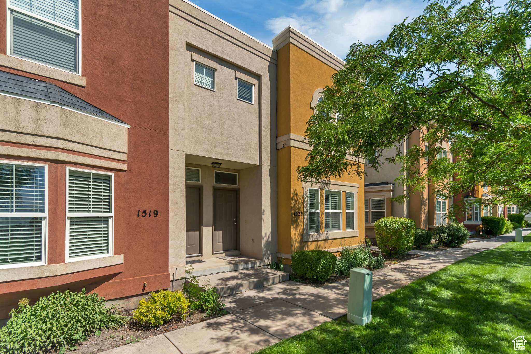 Woods Cross, UT 84087,1523 S 870 W