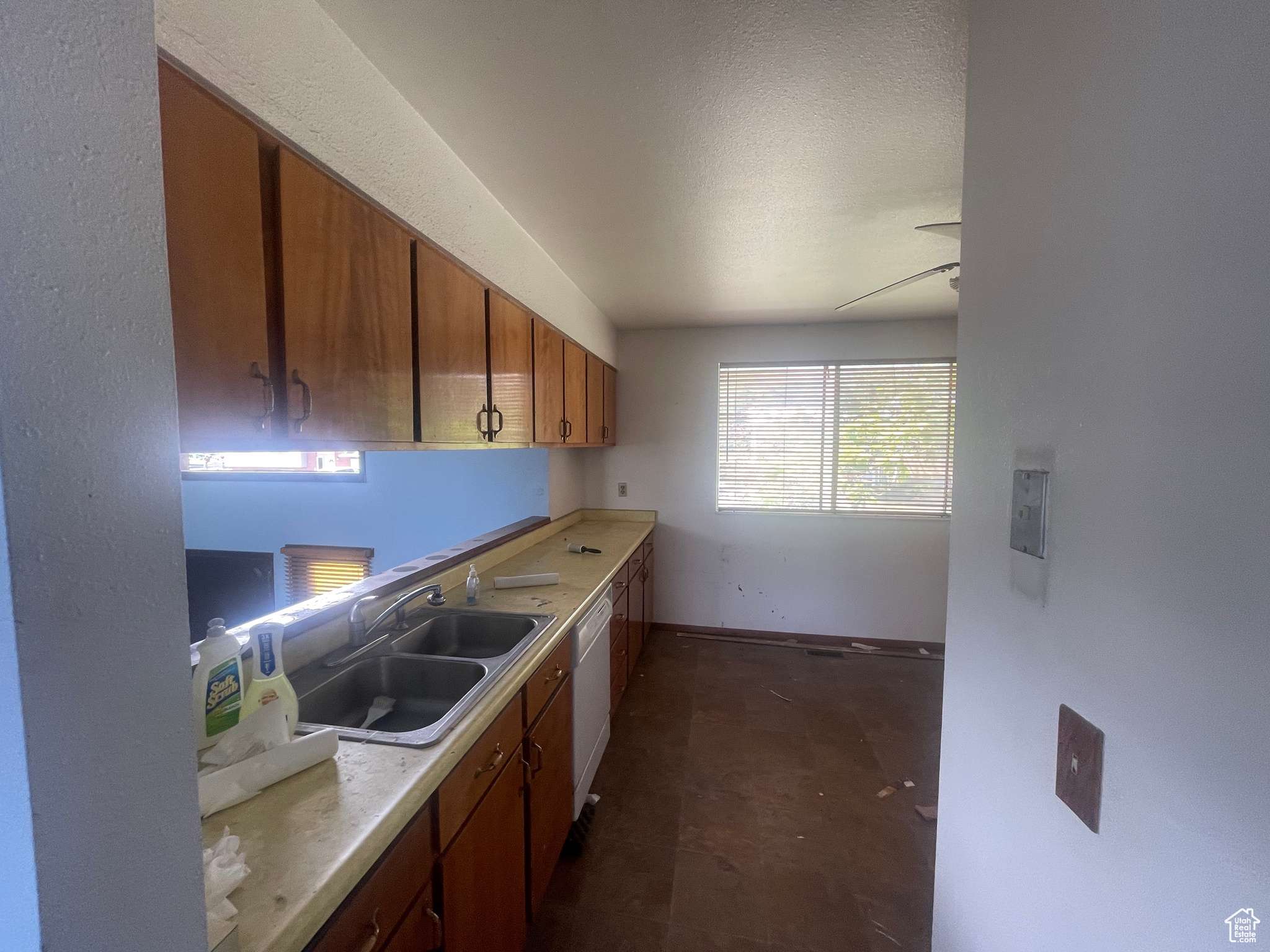 Salt Lake City, UT 84116,524 N MORTON DR
