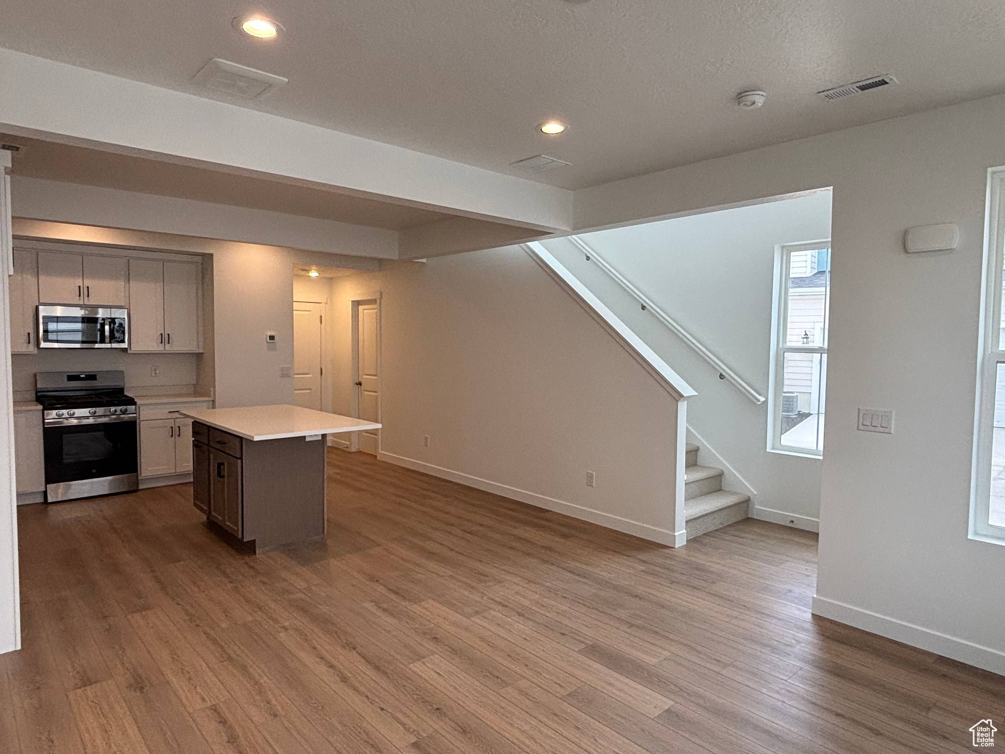 South Jordan, UT 84009,6891 W SOUTH JORDAN PKWY