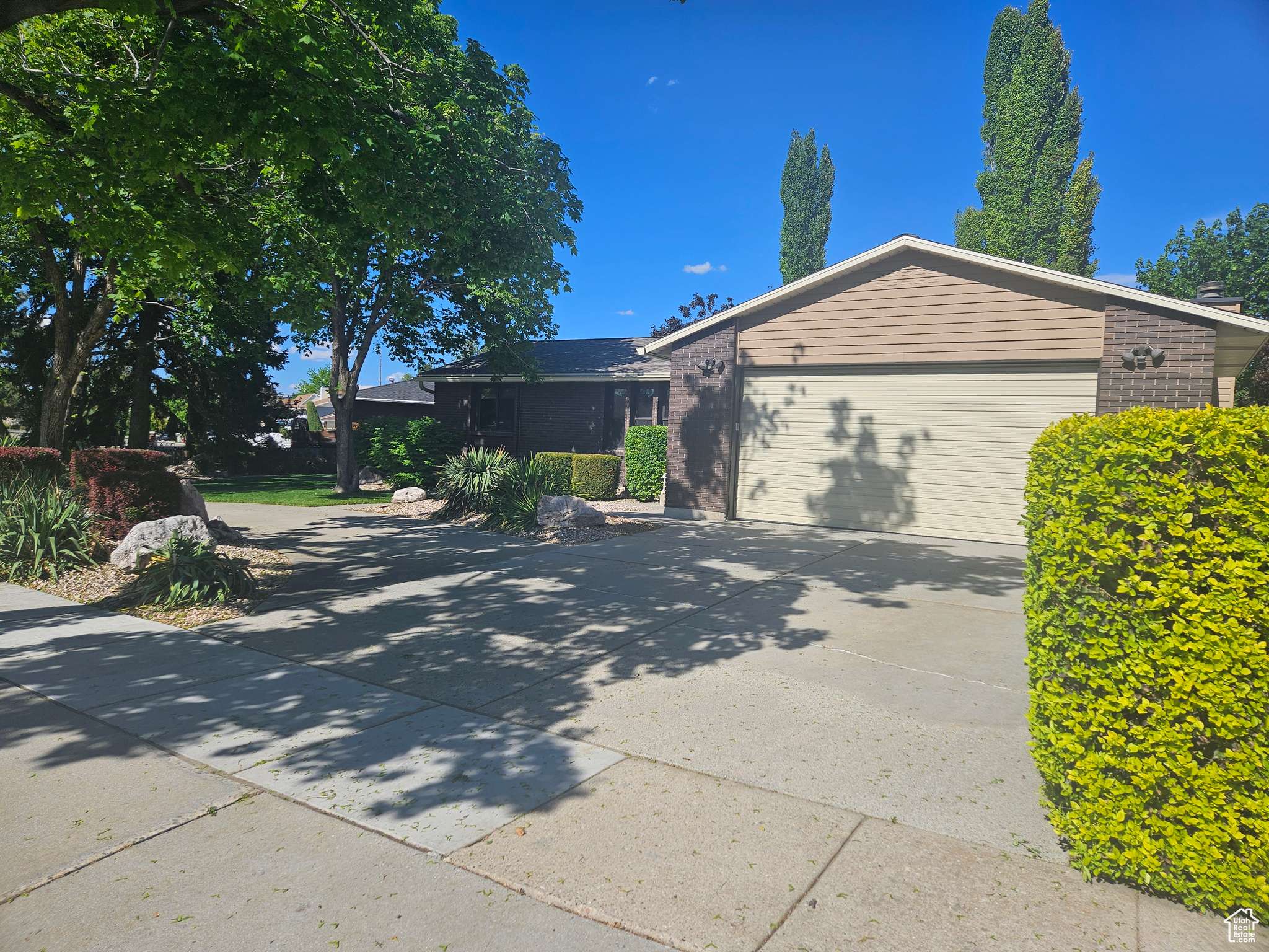 Salt Lake City, UT 84123,5235 S SPRING CLOVER DR W