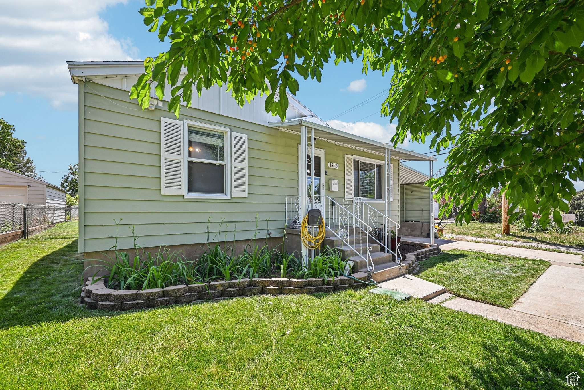 Ogden, UT 84401,1223 E OAK ST S