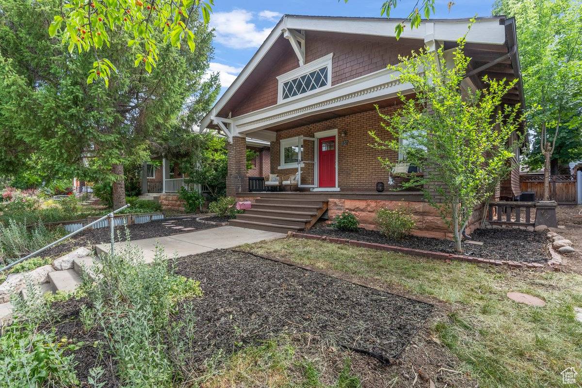 Salt Lake City, UT 84102,457 S DOUGLAS ST E