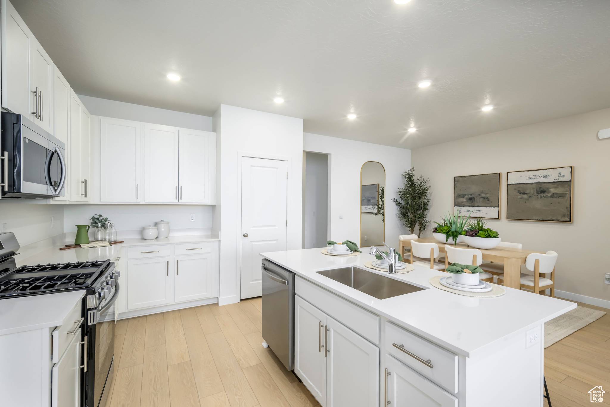 West Jordan, UT 84081,7591 S OPAL MOUNTAIN WAY W #204