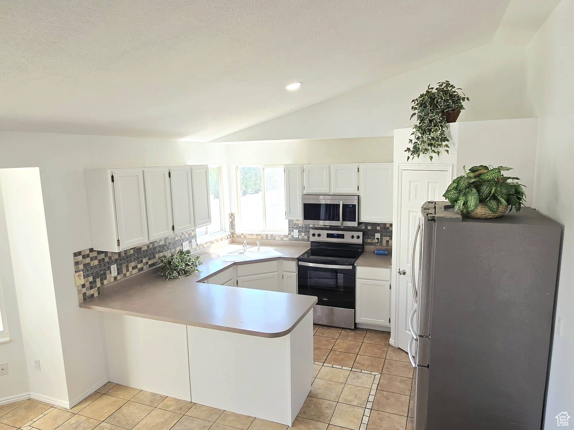 West Jordan, UT 84084,3388 W BRIAR DR S