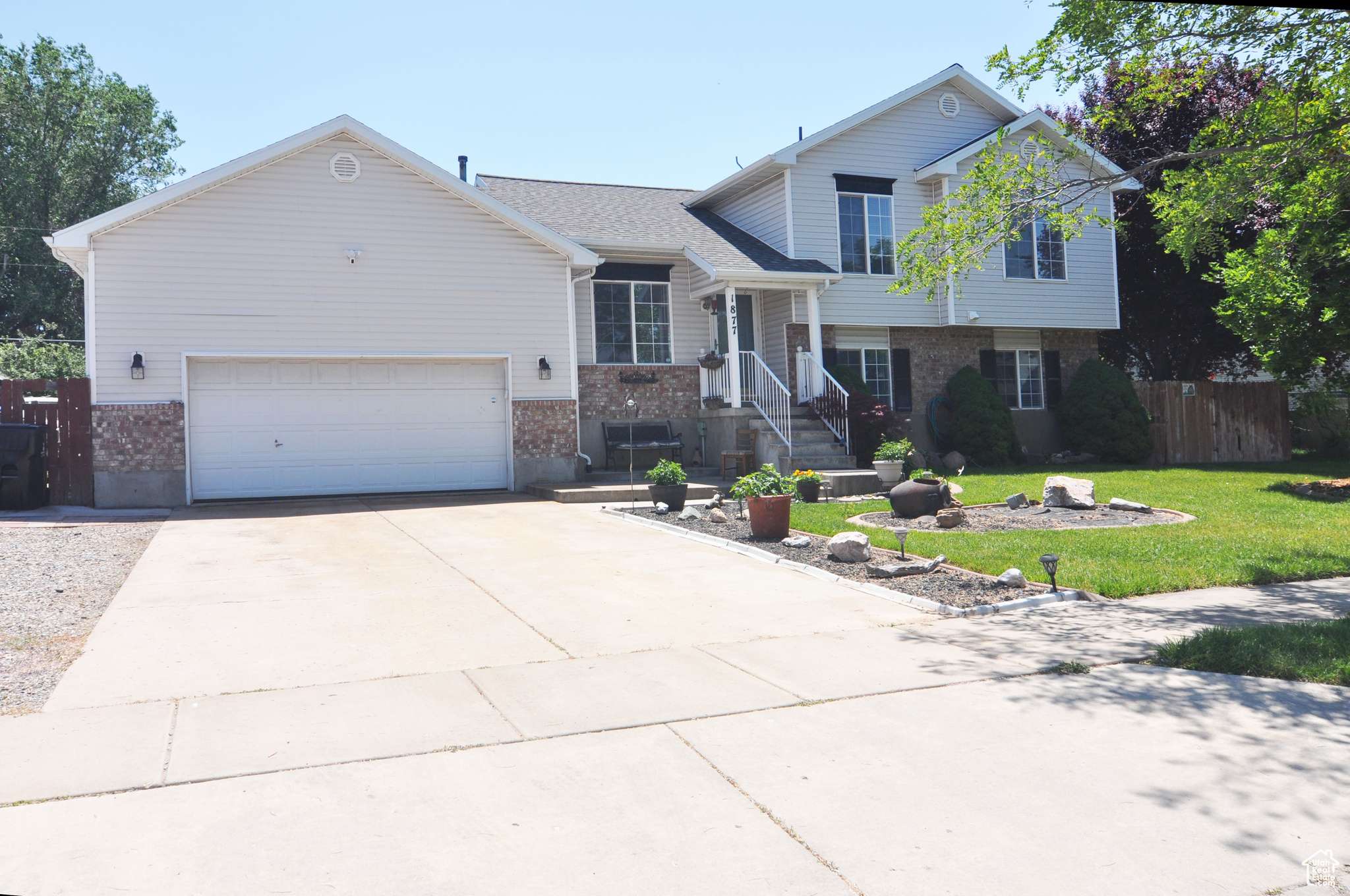 Syracuse, UT 84075,1877 W 2175 S