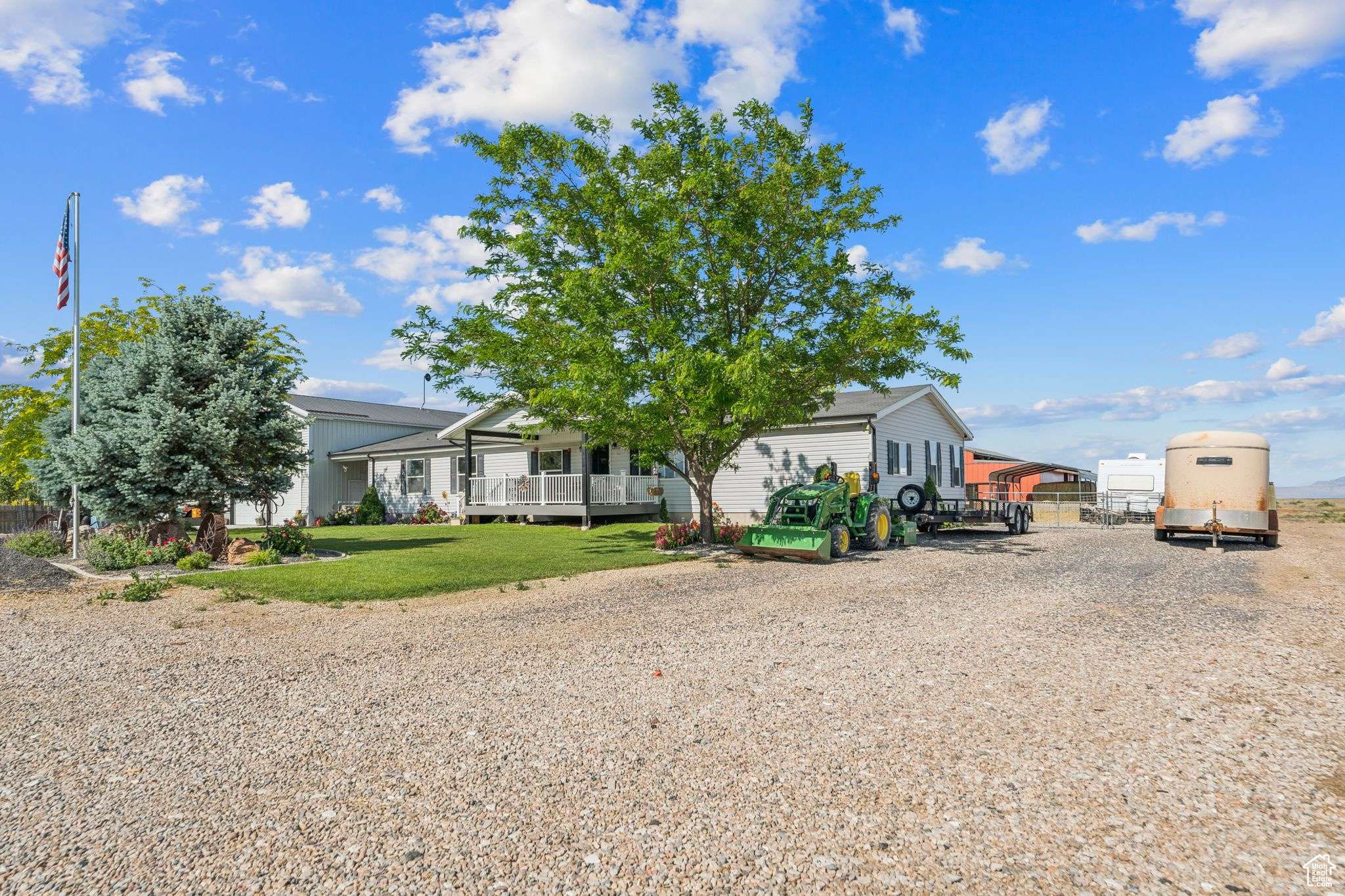 Ogden, UT 84404,2289 S 7500 W
