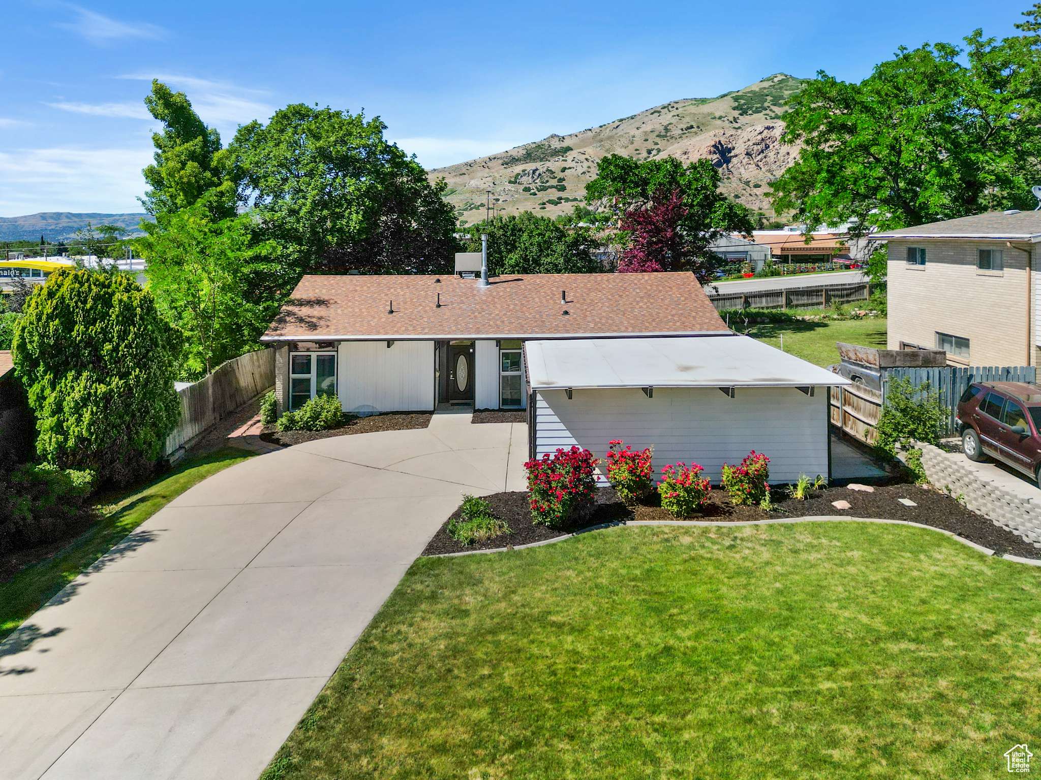 Salt Lake City, UT 84109,3341 E SANTA ROSA AVE