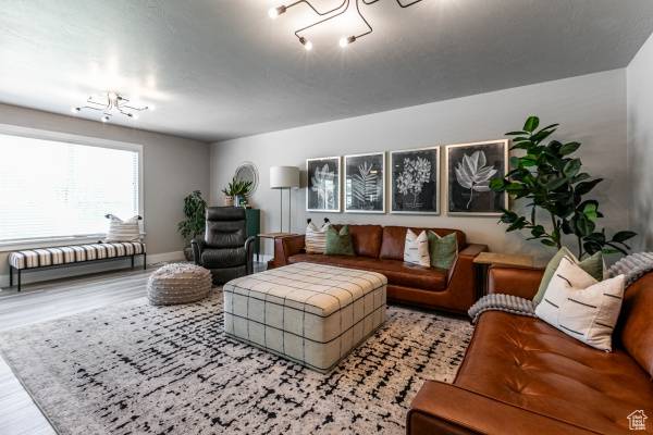 South Jordan, UT 84095,3007 W SWEET CLOVER LN