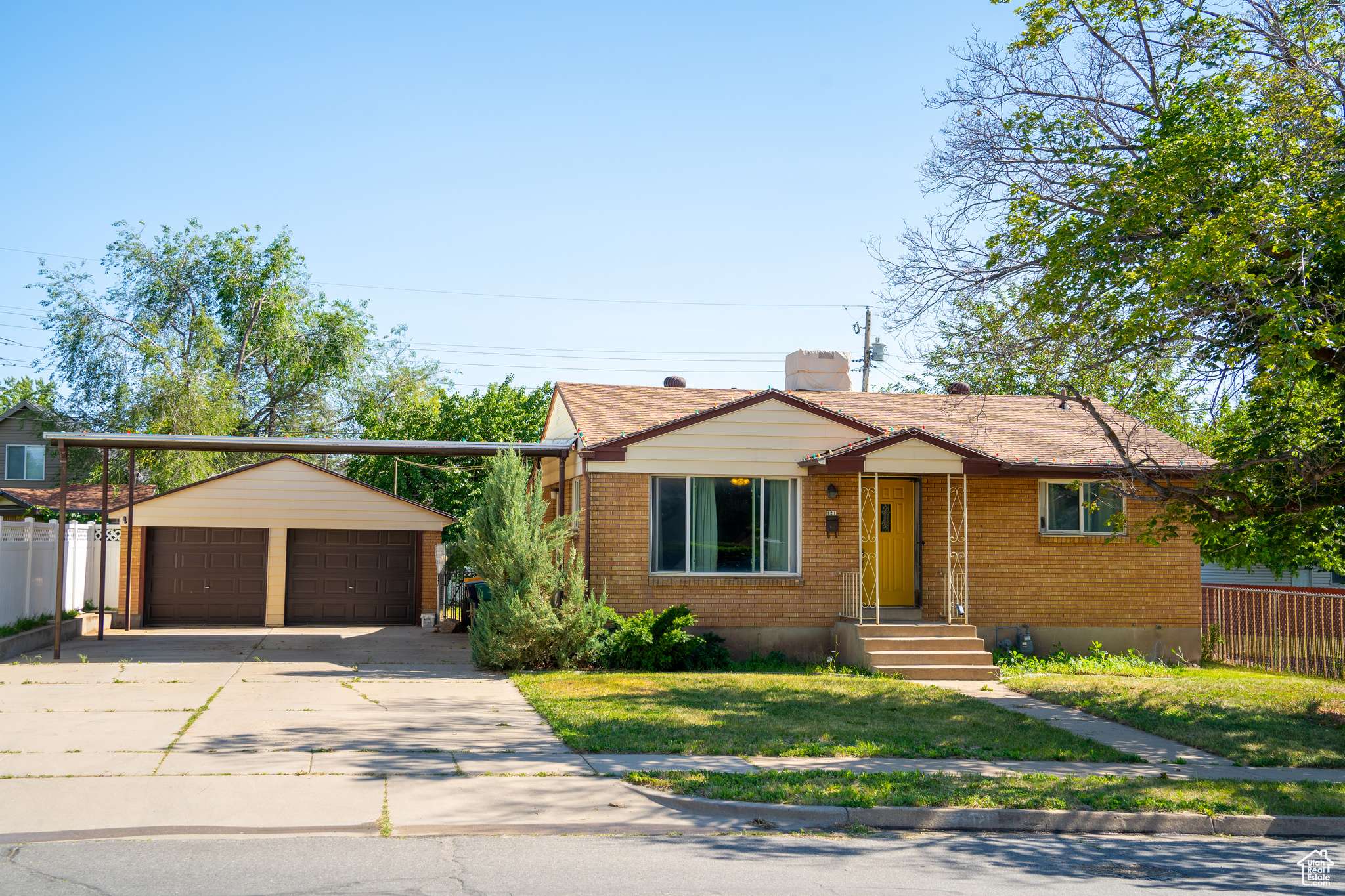 Clearfield, UT 84015,121 W 350 N
