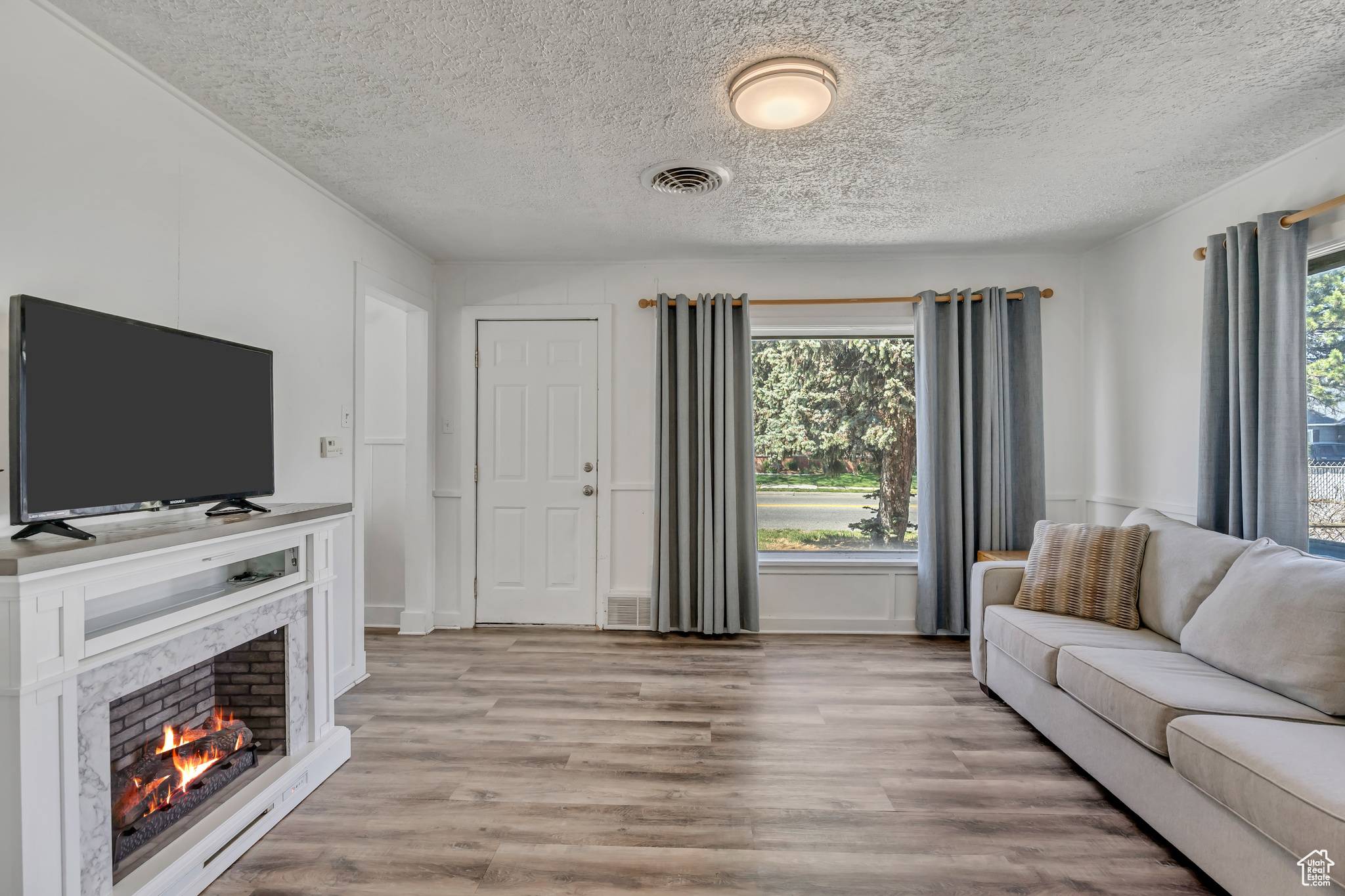 Murray, UT 84107,232 E 5900 S