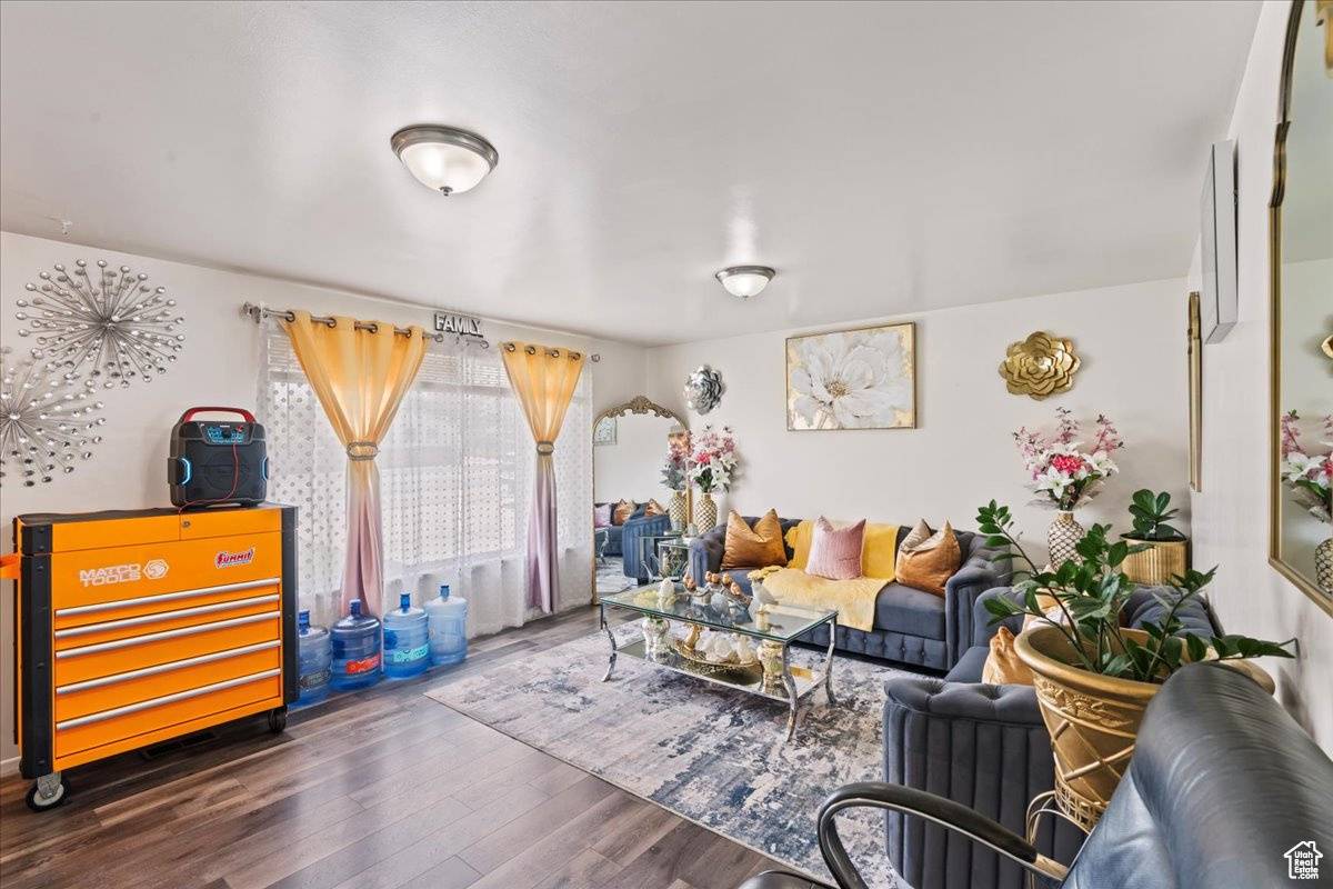 Salt Lake City, UT 84128,3230 W 4700 S