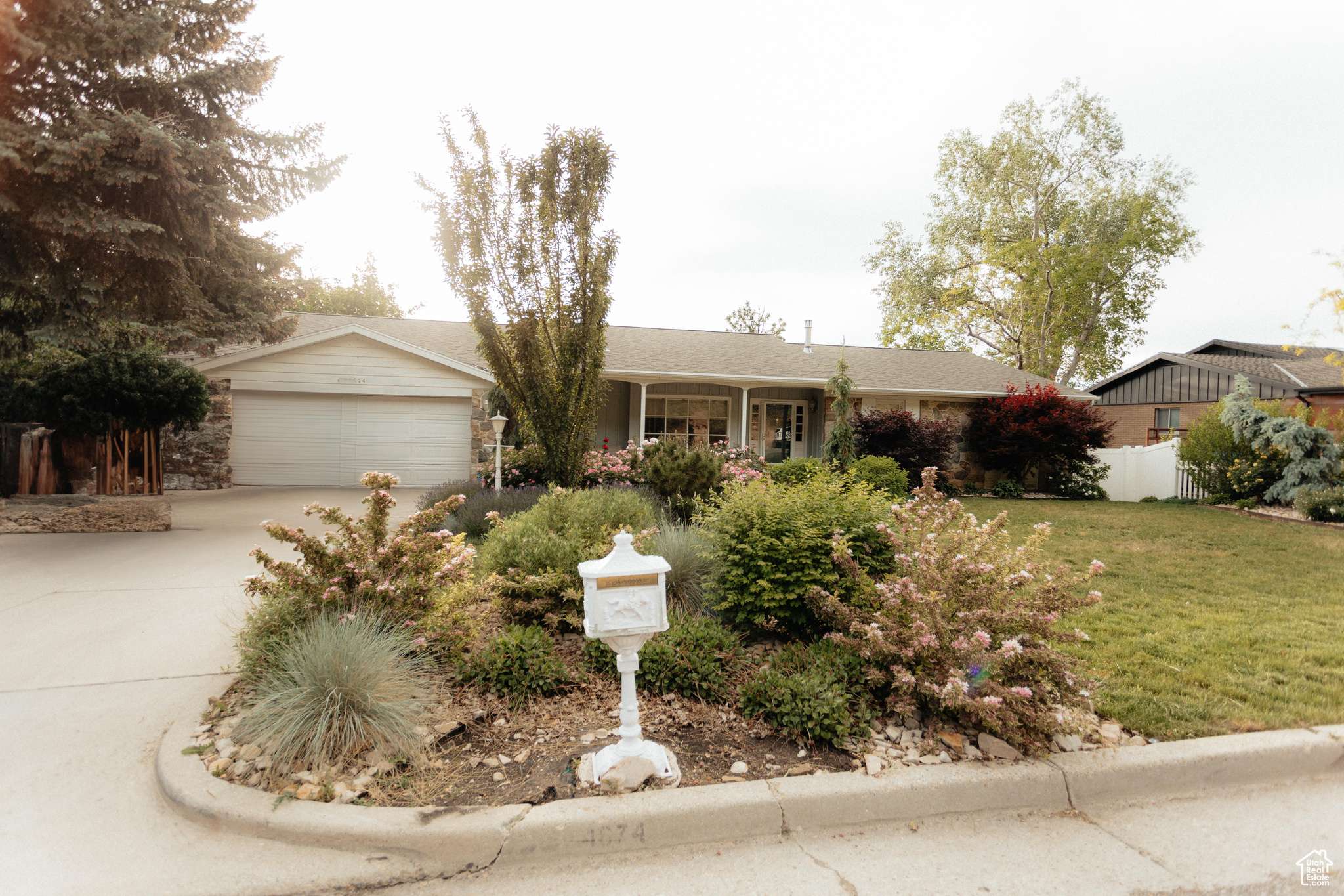 Salt Lake City, UT 84124,4674 S LEDGEMONT DR E