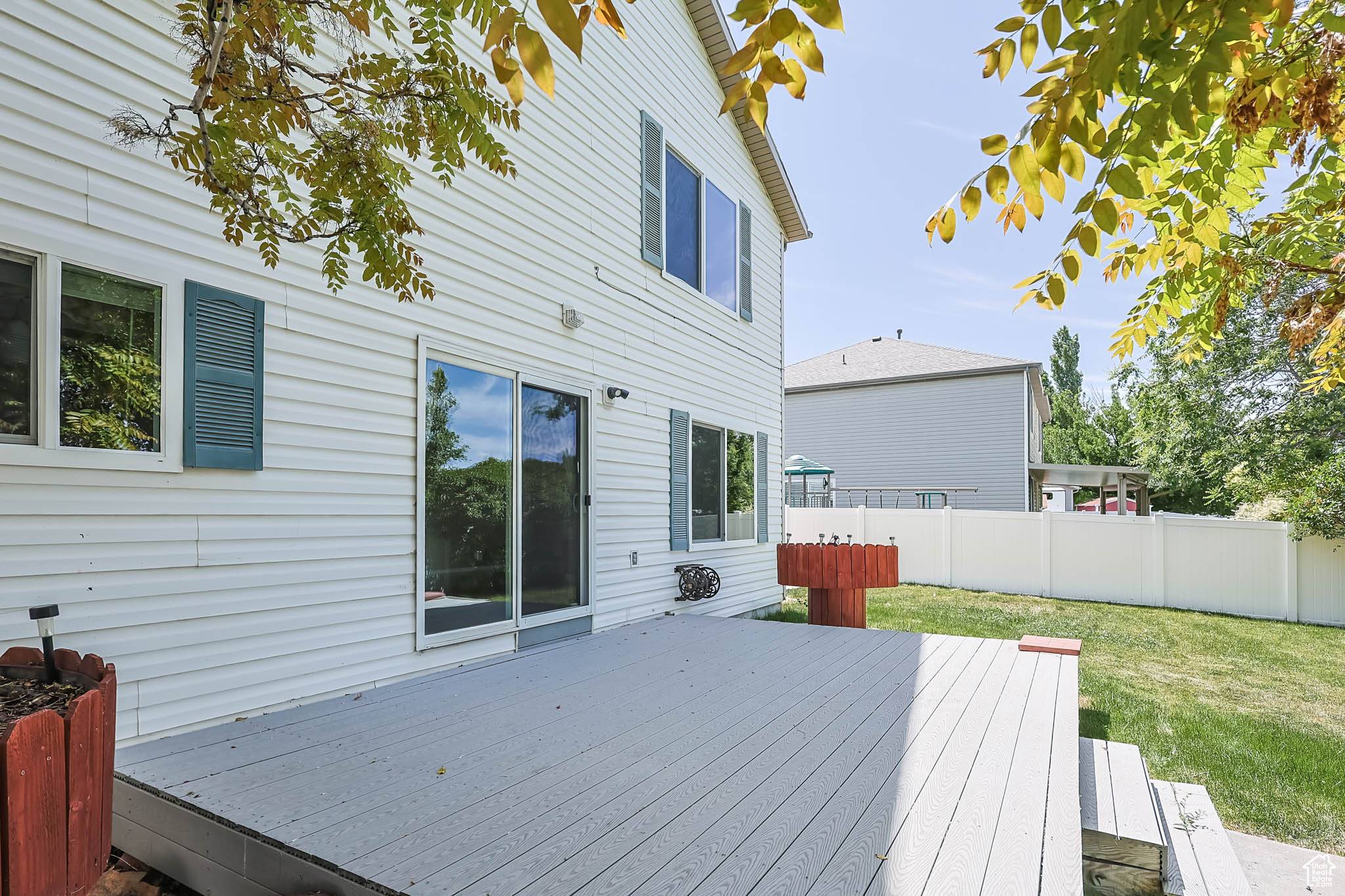 Stansbury Park, UT 84074,410 WHEATRIDGE RD
