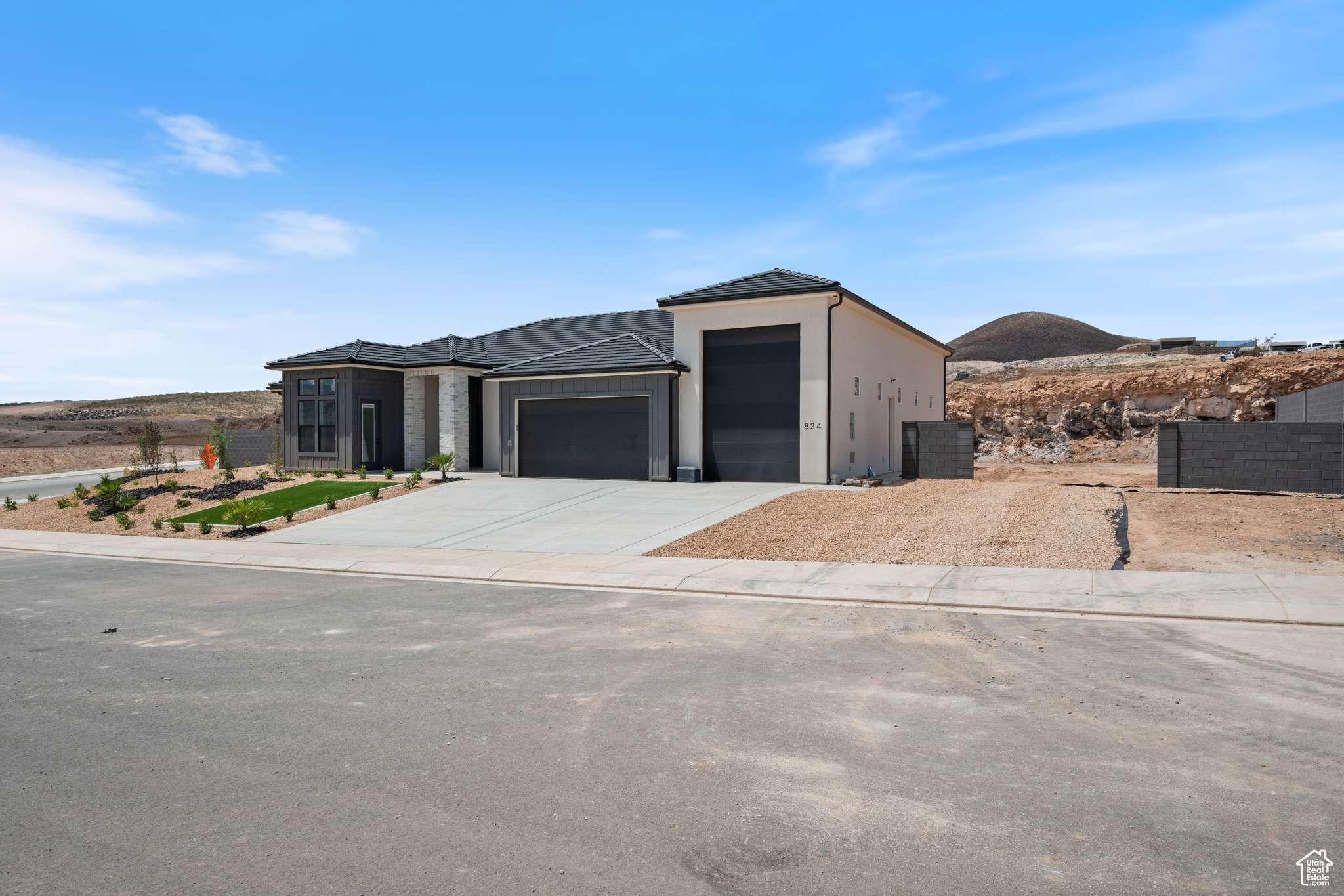 Hurricane, UT 84737,824 S 1690 W