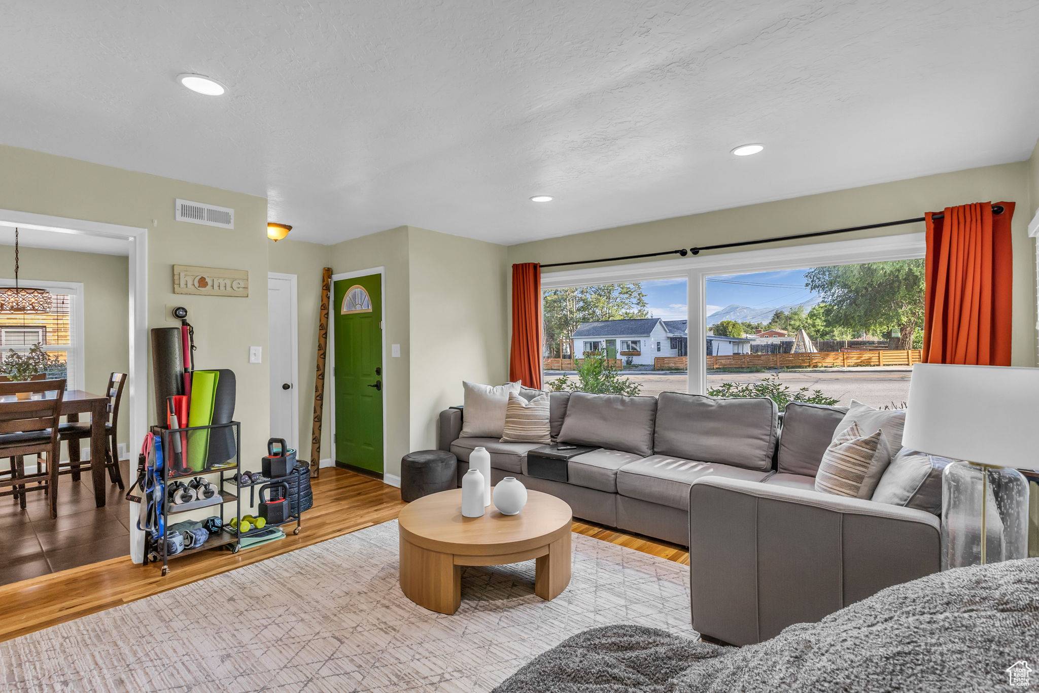 Provo, UT 84606,954 E 300 S