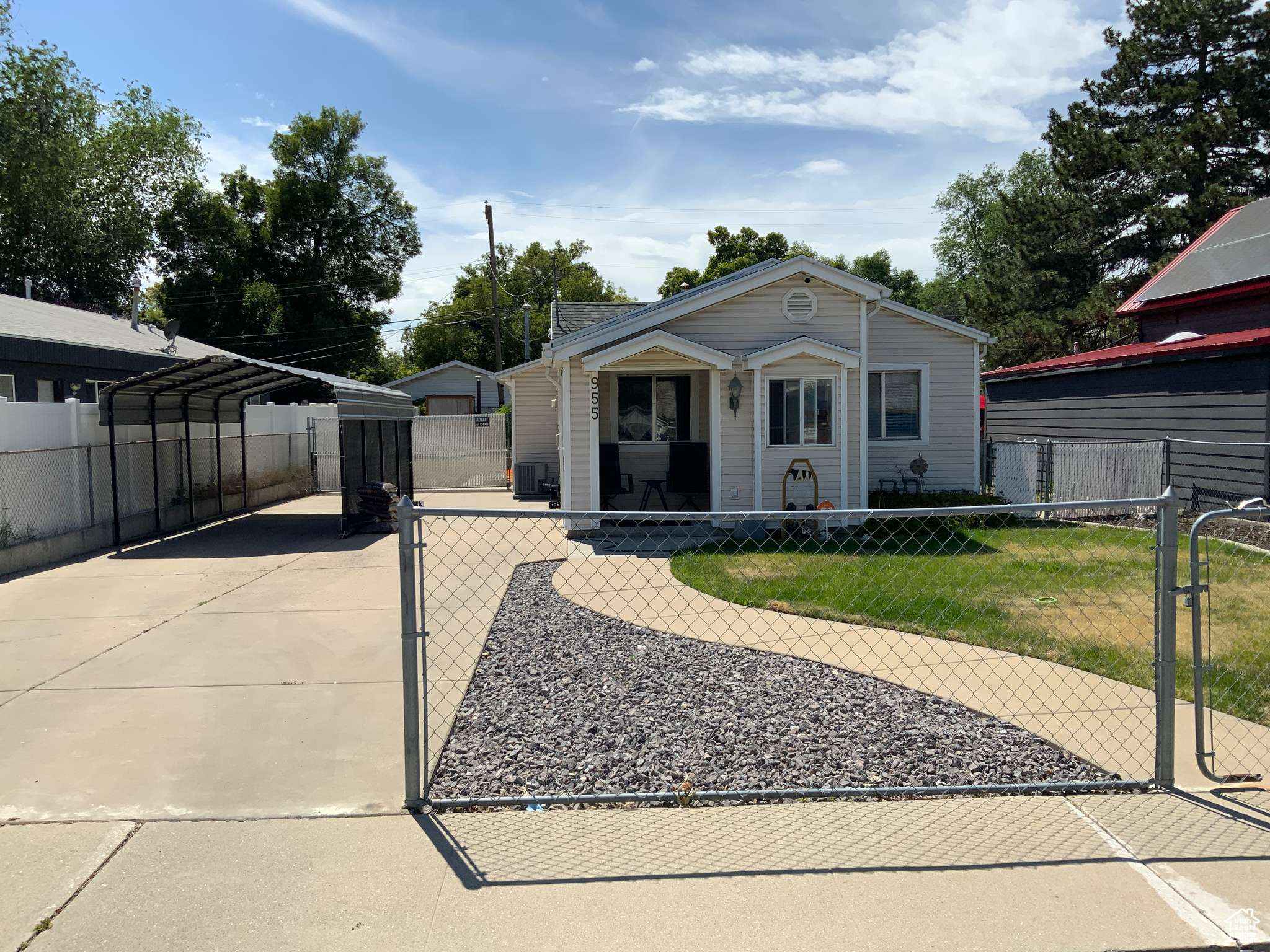 Salt Lake City, UT 84116,955 N CATHERINE ST