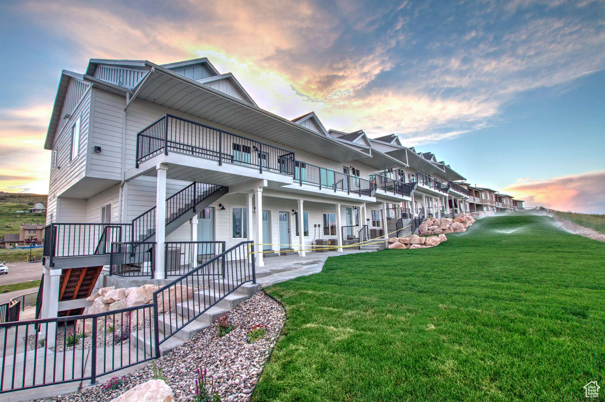 Garden City, UT 84028,939 N HARBOR VILLAGE DR E #104