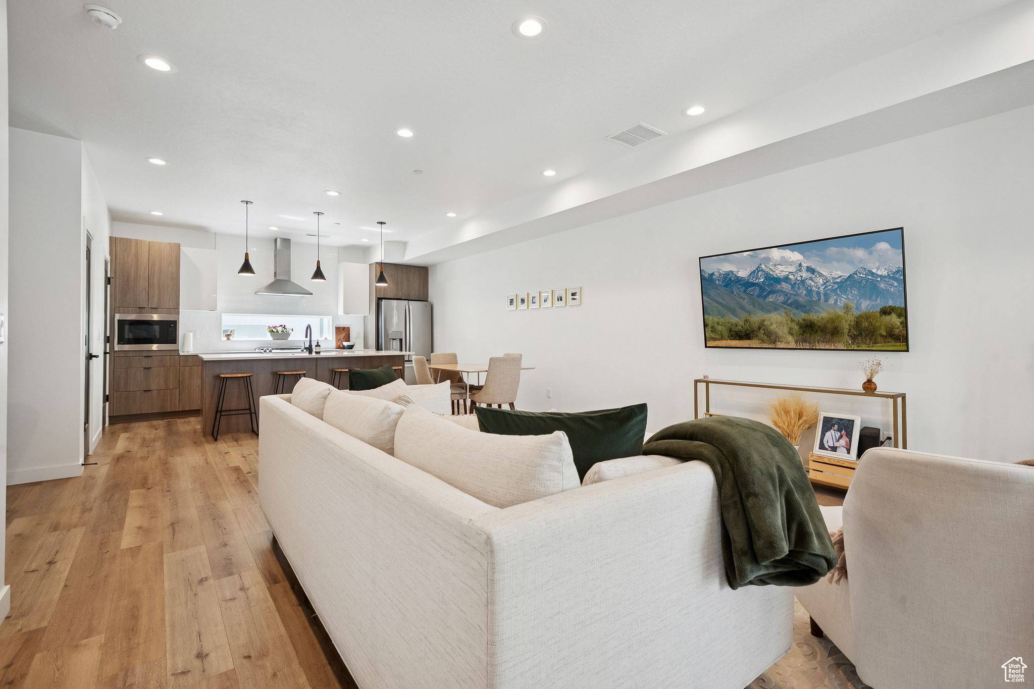 Salt Lake City, UT 84115,230 W 1300 S #17