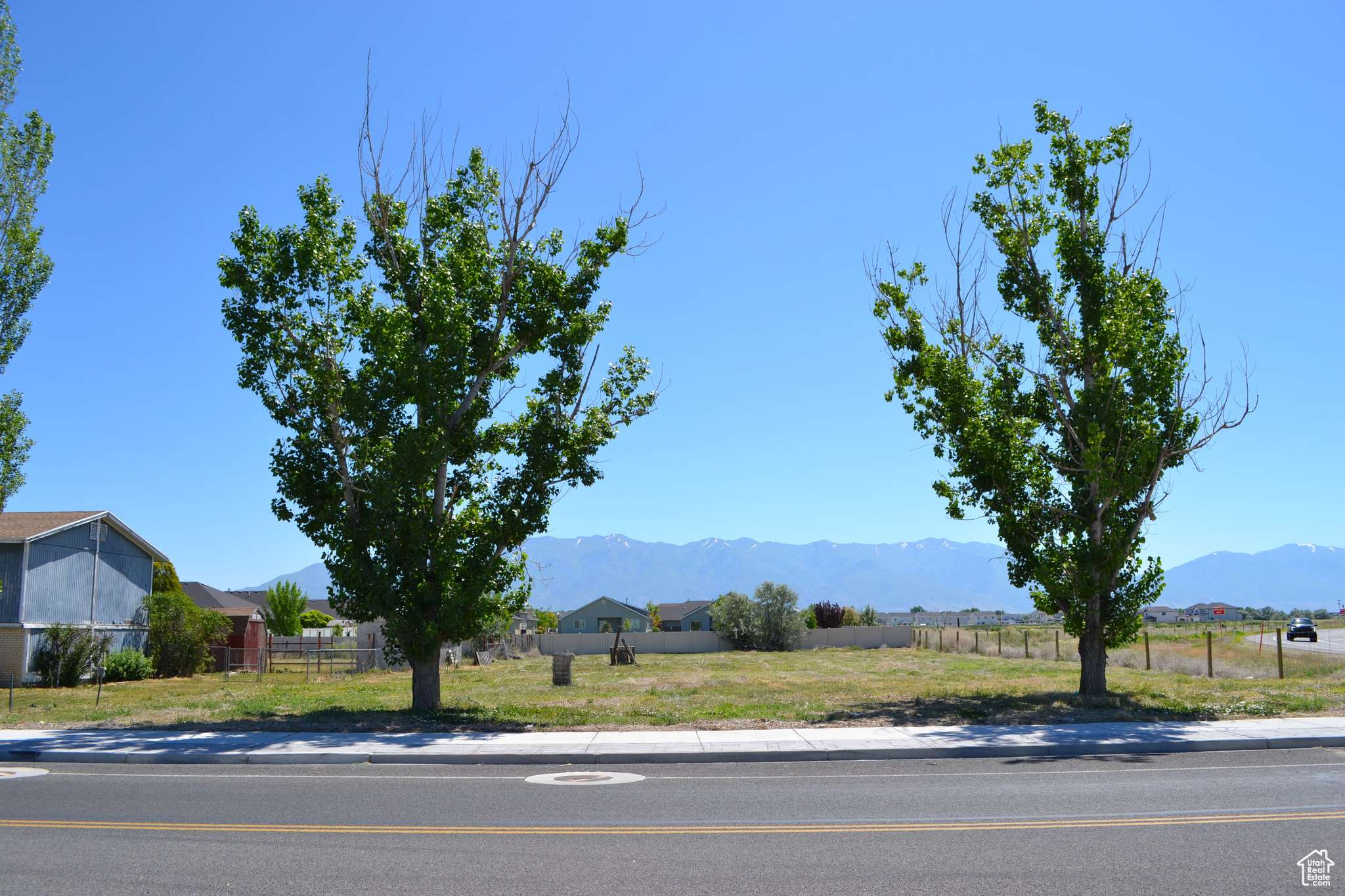 Syracuse, UT 84075,3037 S 2000 W