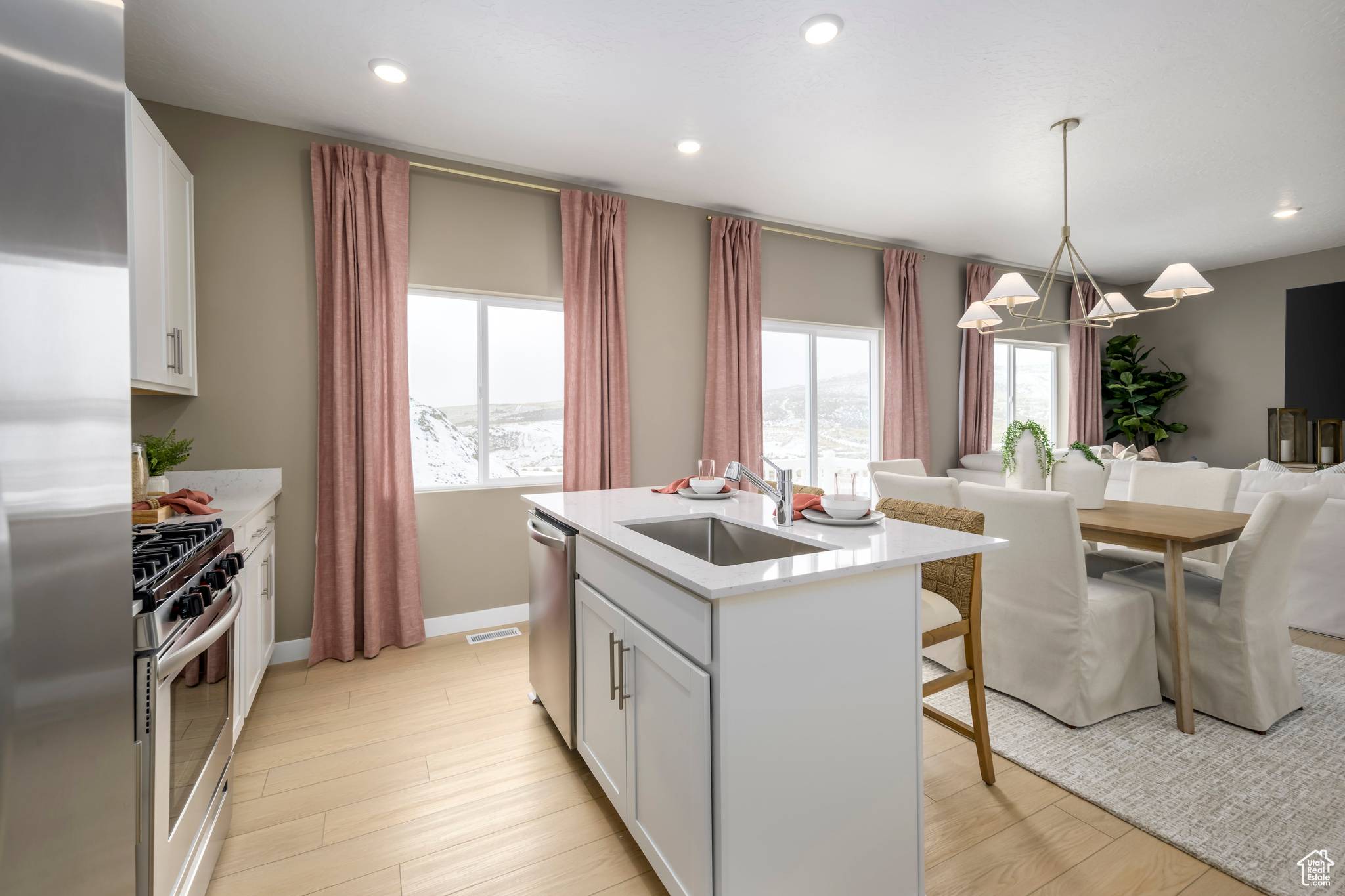 Saratoga Springs, UT 84045,1466 W ROSE GLOW DR N #1352