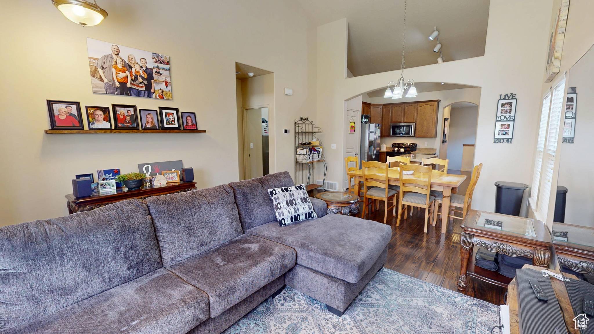 South Jordan, UT 84009,10219 S SACRAMENTO WAY