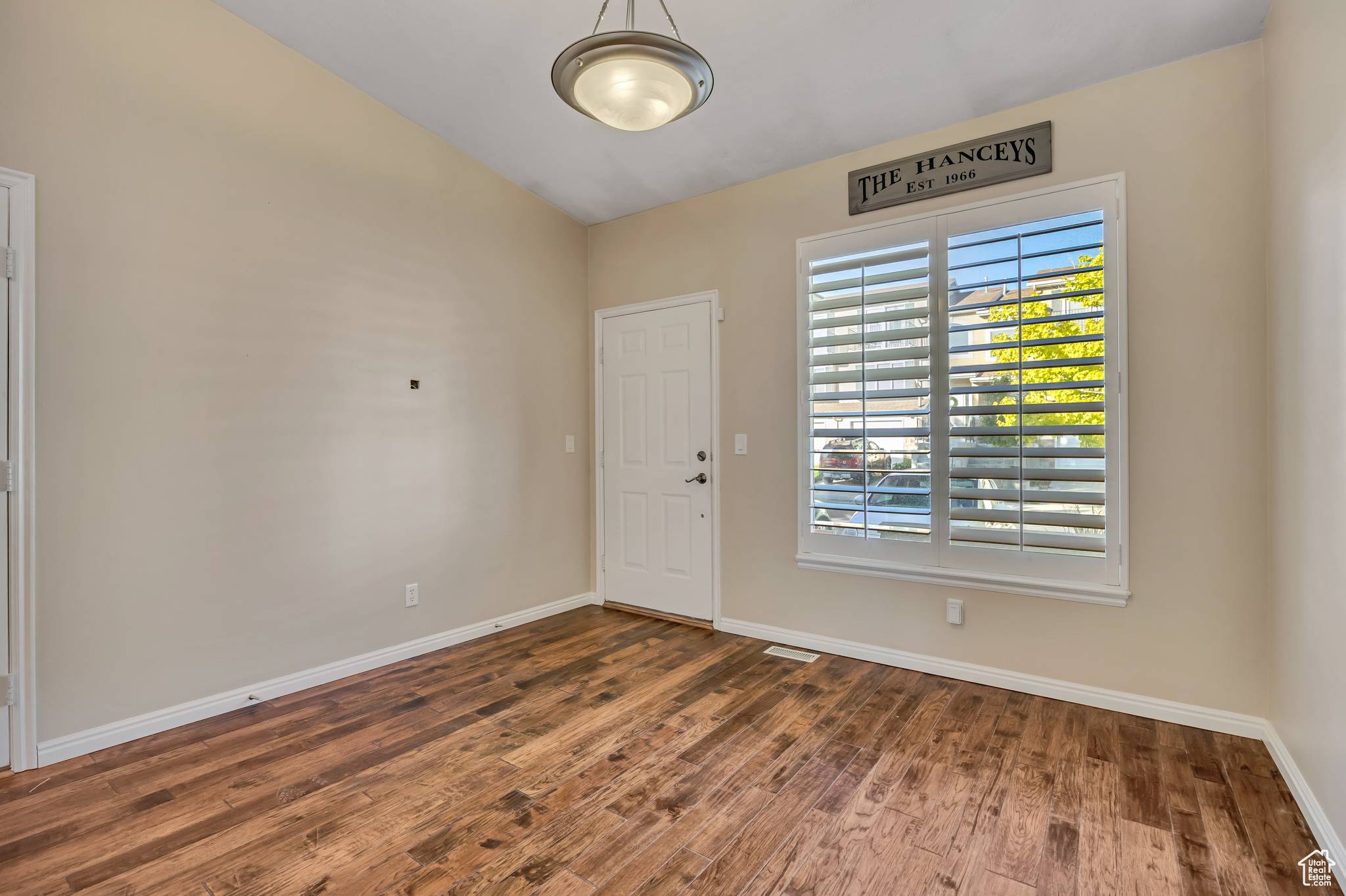 Sandy, UT 84070,9656 VILLA SPRINGS CV