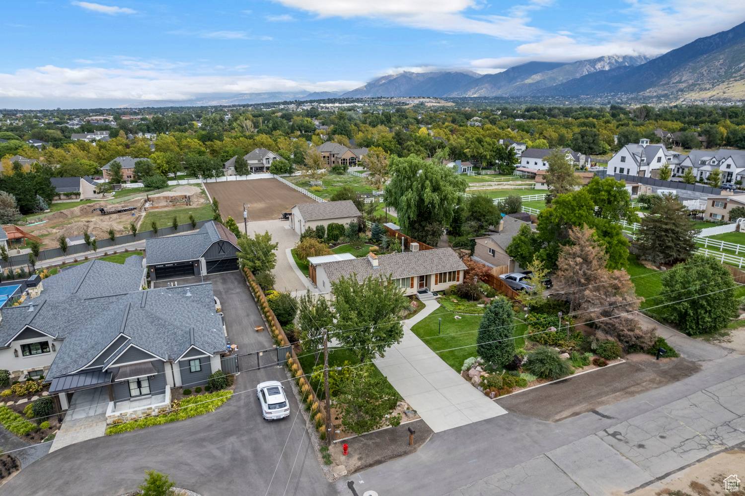 Draper, UT 84020,835 E CANYON BREEZE LN
