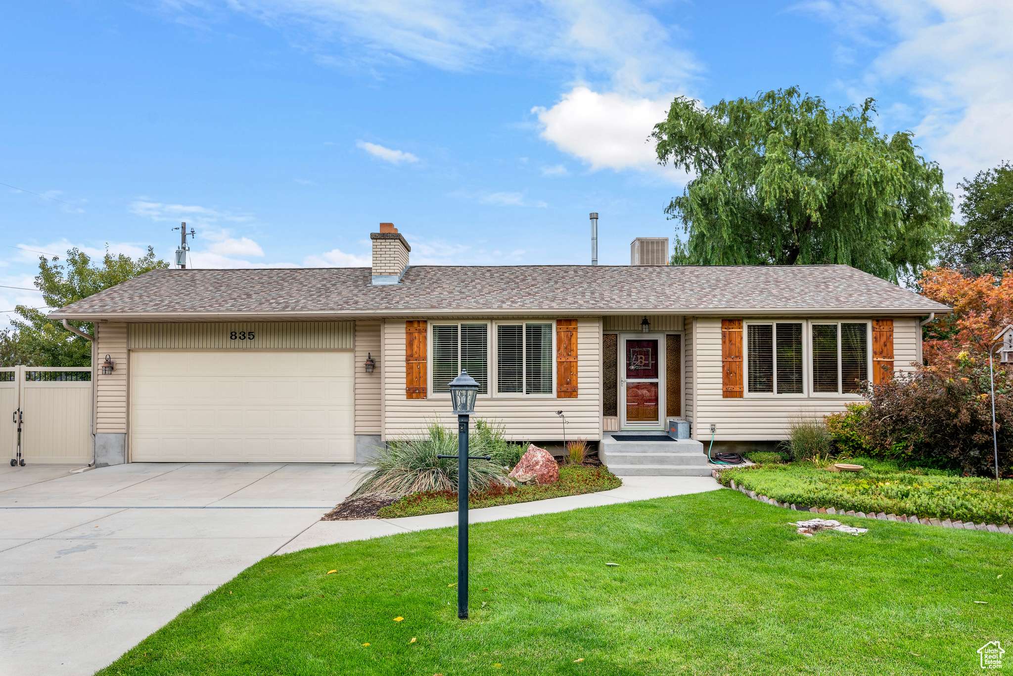 Draper, UT 84020,835 E CANYON BREEZE LN