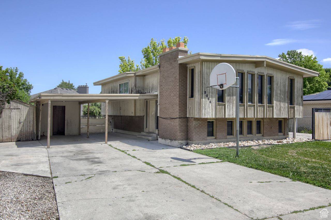 Taylorsville, UT 84129,2266 W ARCHES DR